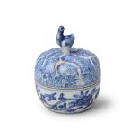A CHINESE BLUE AND WHITE PORCELAIN INCENSE BOX AND COVER, KOGO, CHONGZHEN PERIOD, 1628 – 1644