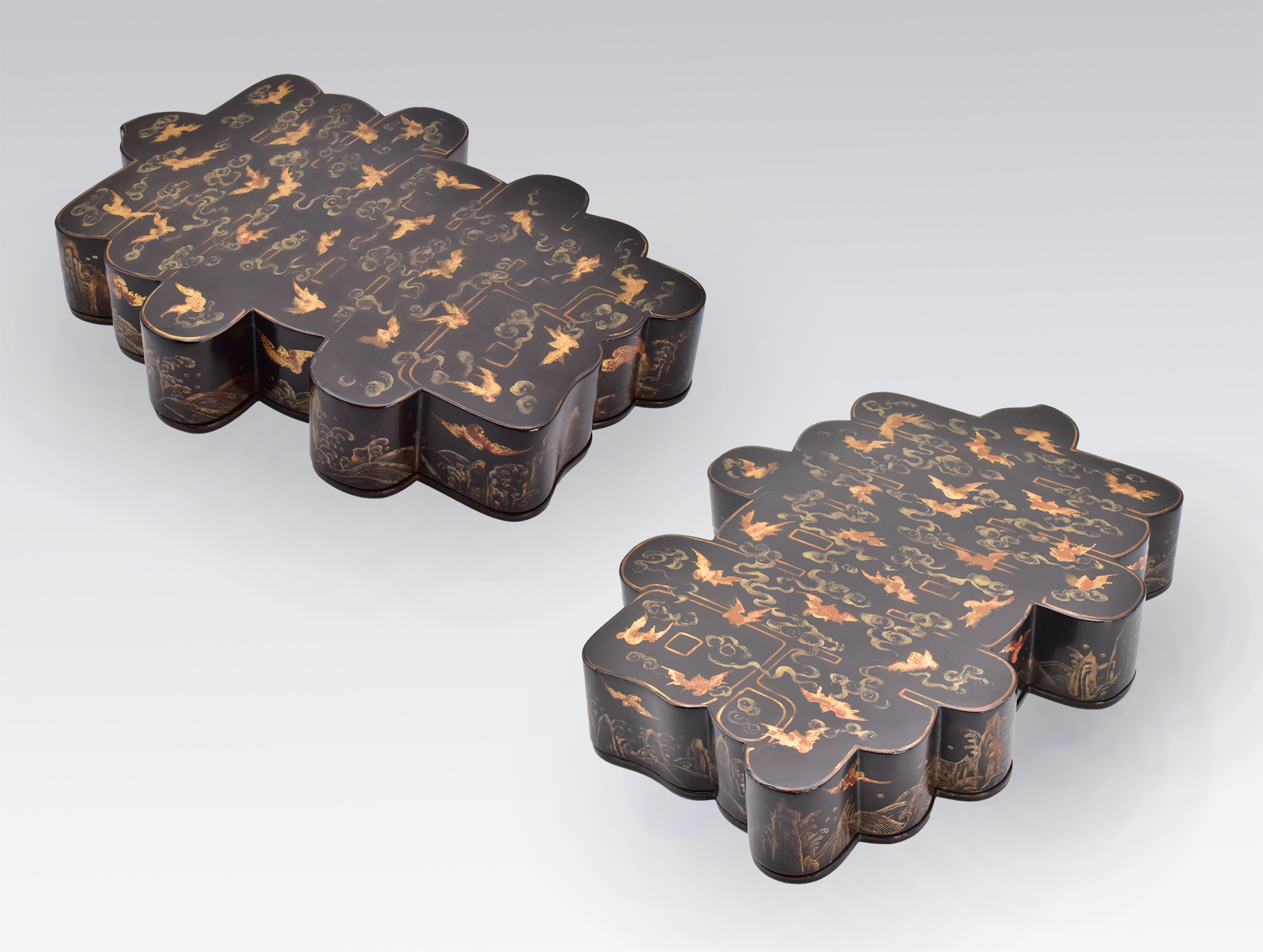 A PAIR OF CHINESE LACQUER ‘SHOU-CHARACTER’ BOXES AND COVERS, QING DYNASTY, 18TH CENTURY