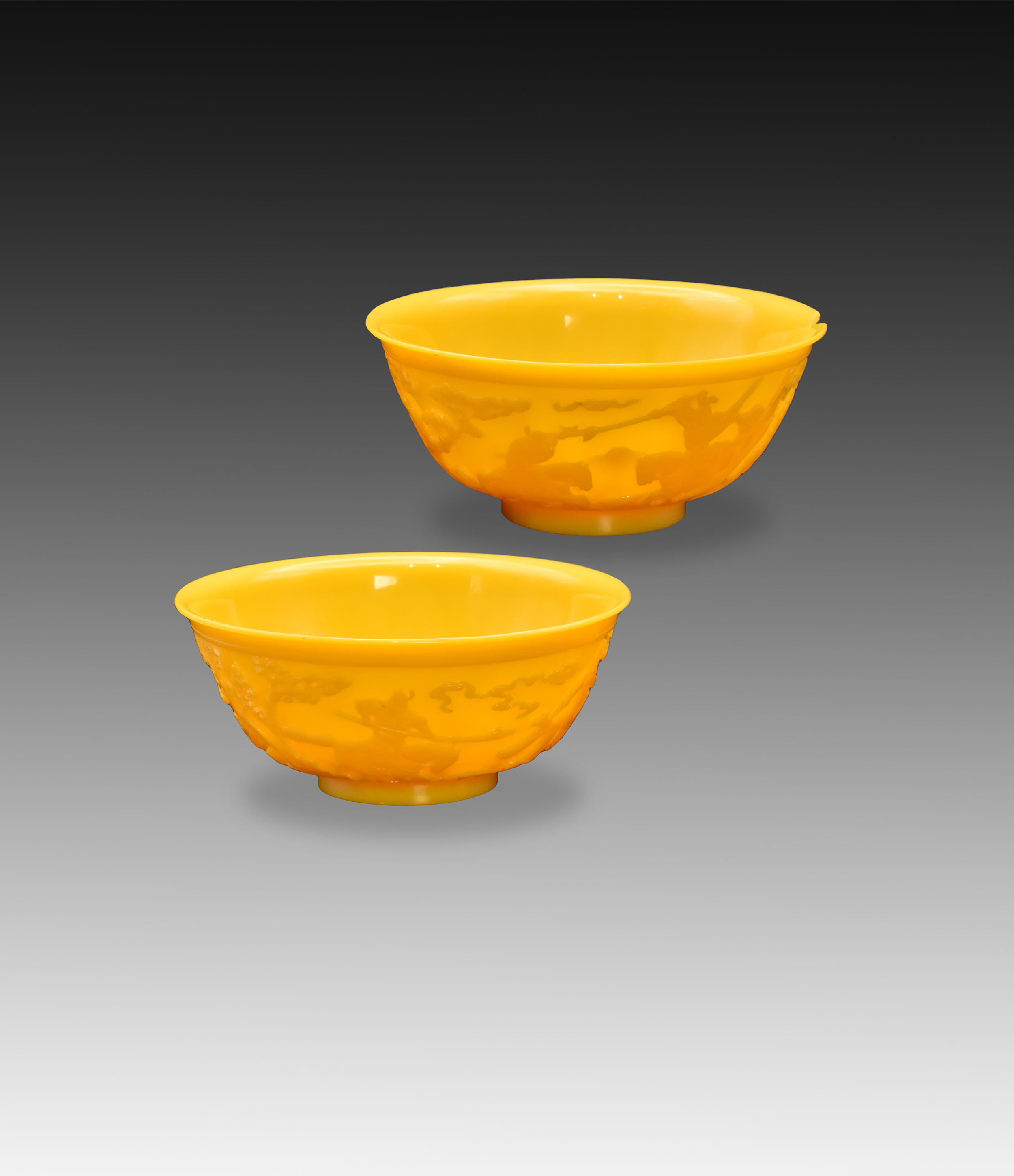 A PAIR OF CHINESE ‘IMPERIAL’ YELLOW GLASS BOWLS, QING DYNASTY, 19TH CENTURY - Image 2 of 10