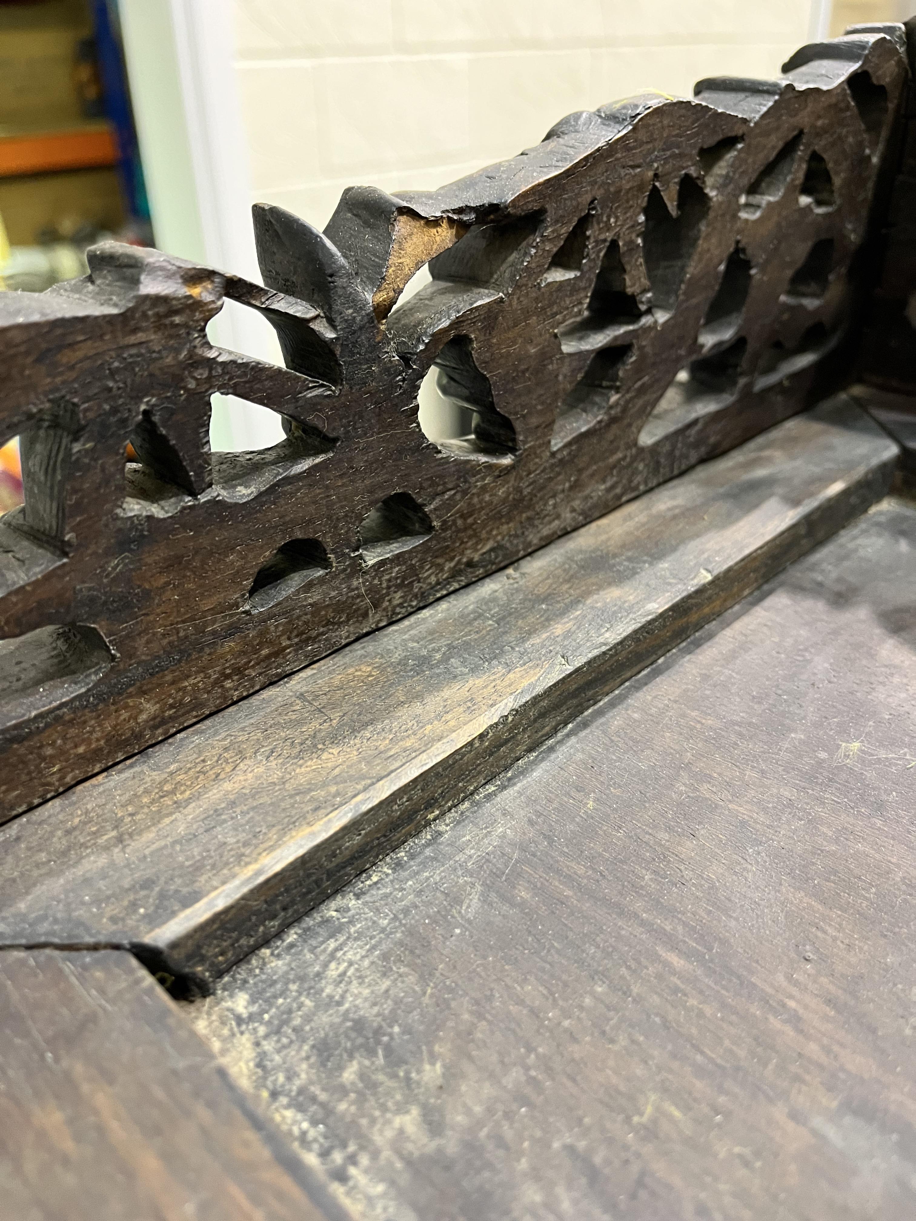 λ A CHINESE CARVED ROSEWOOD OPEN-SHELVED CABINET, QING DYNASTY, MID 19TH CENTURY - Image 6 of 8