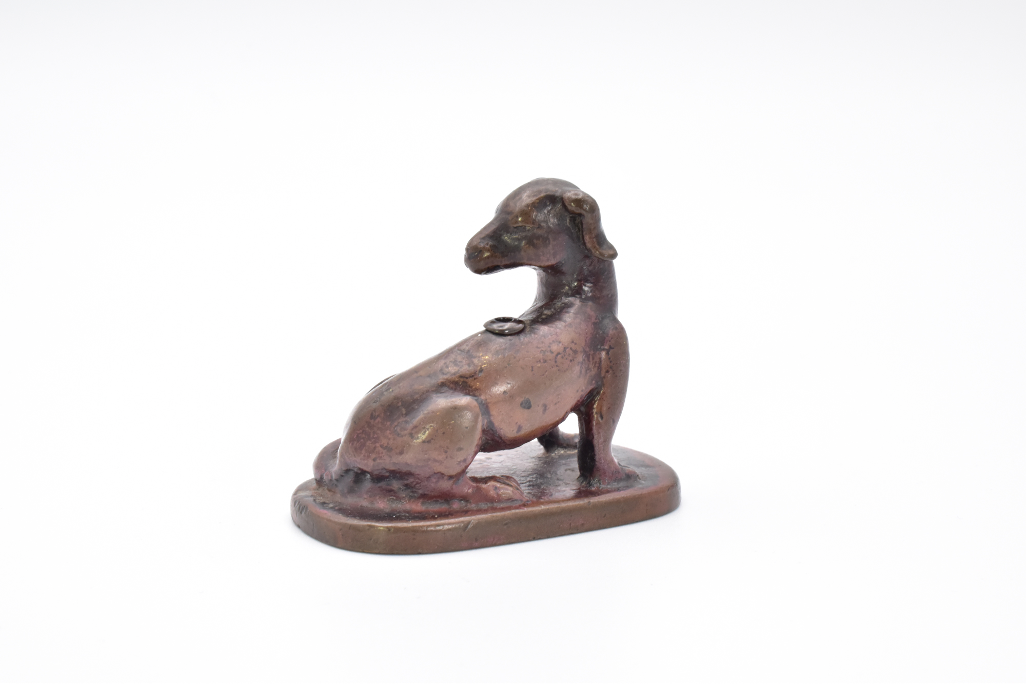 Ω A CHINESE GILT SPLASHED BRONZE  DOG INCENSE HOLDER, 17TH CENTURY - Image 2 of 6