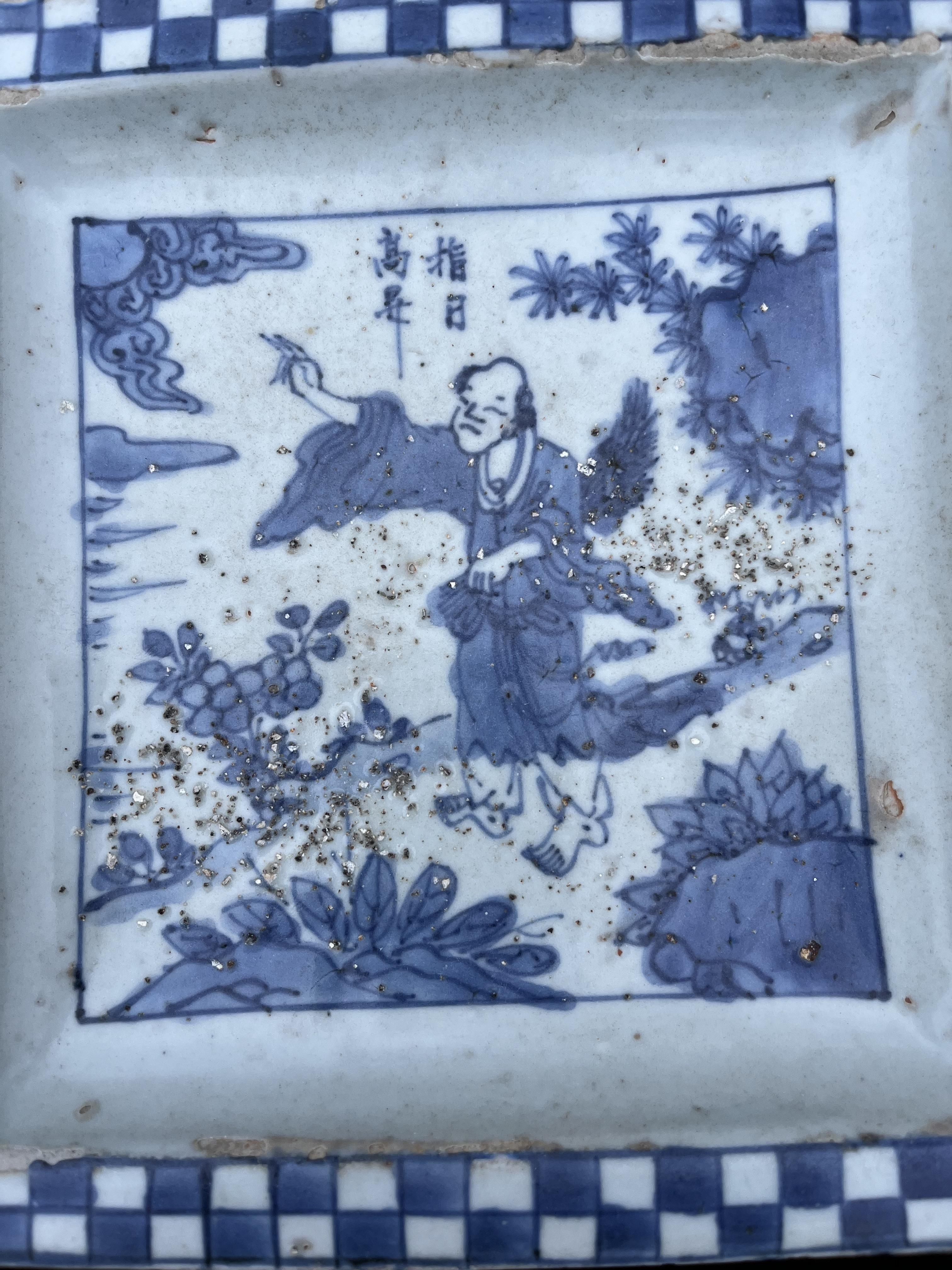 A CHINESE BLUE AND WHITE PORCELAIN SQUARE ‘IMMORTAL’ DISH, TIANQI PERIOD, 1621 - 1627 - Image 3 of 5
