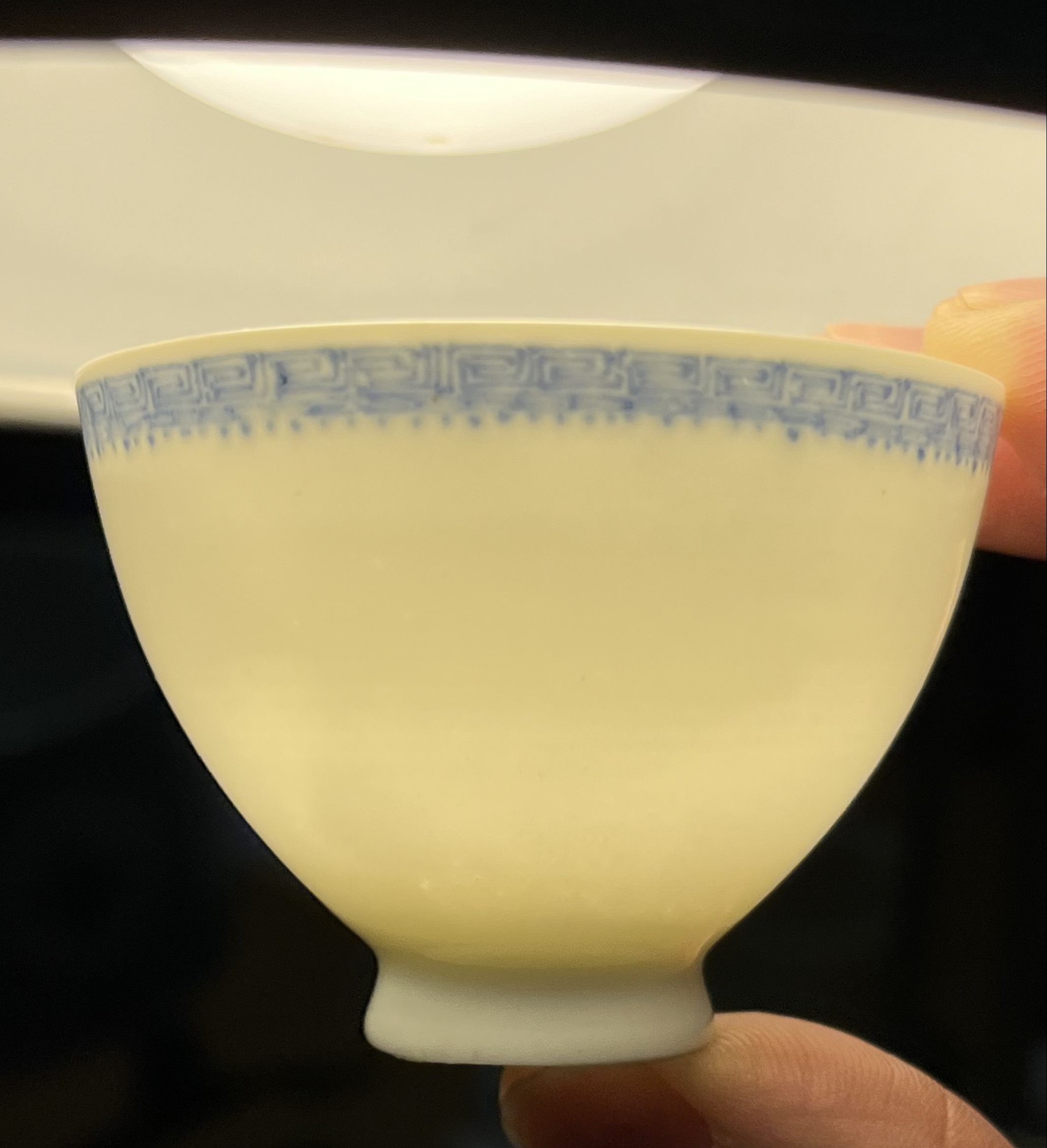 A CHINESE BLUE AND WHITE PORCELAIN ‘EGGSHELL’ WINE CUP, QING DYNASTY, KANGXI PERIOD, 1662 – 1722 - Image 9 of 11