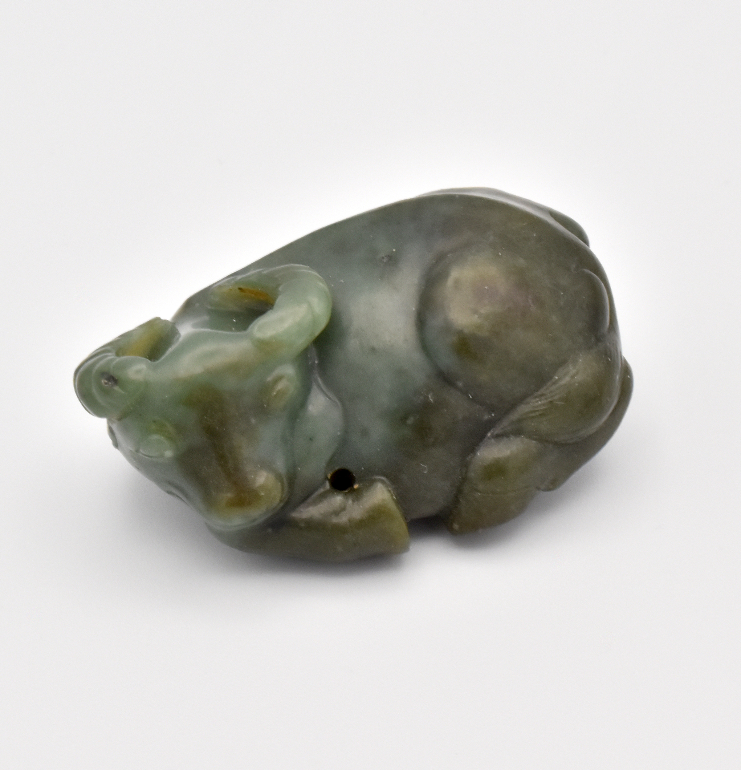 A CHINESE GREEN JADE CARVING OF A RECUMBENT WATER BUFFALO, QING DYNASTY - Image 2 of 7