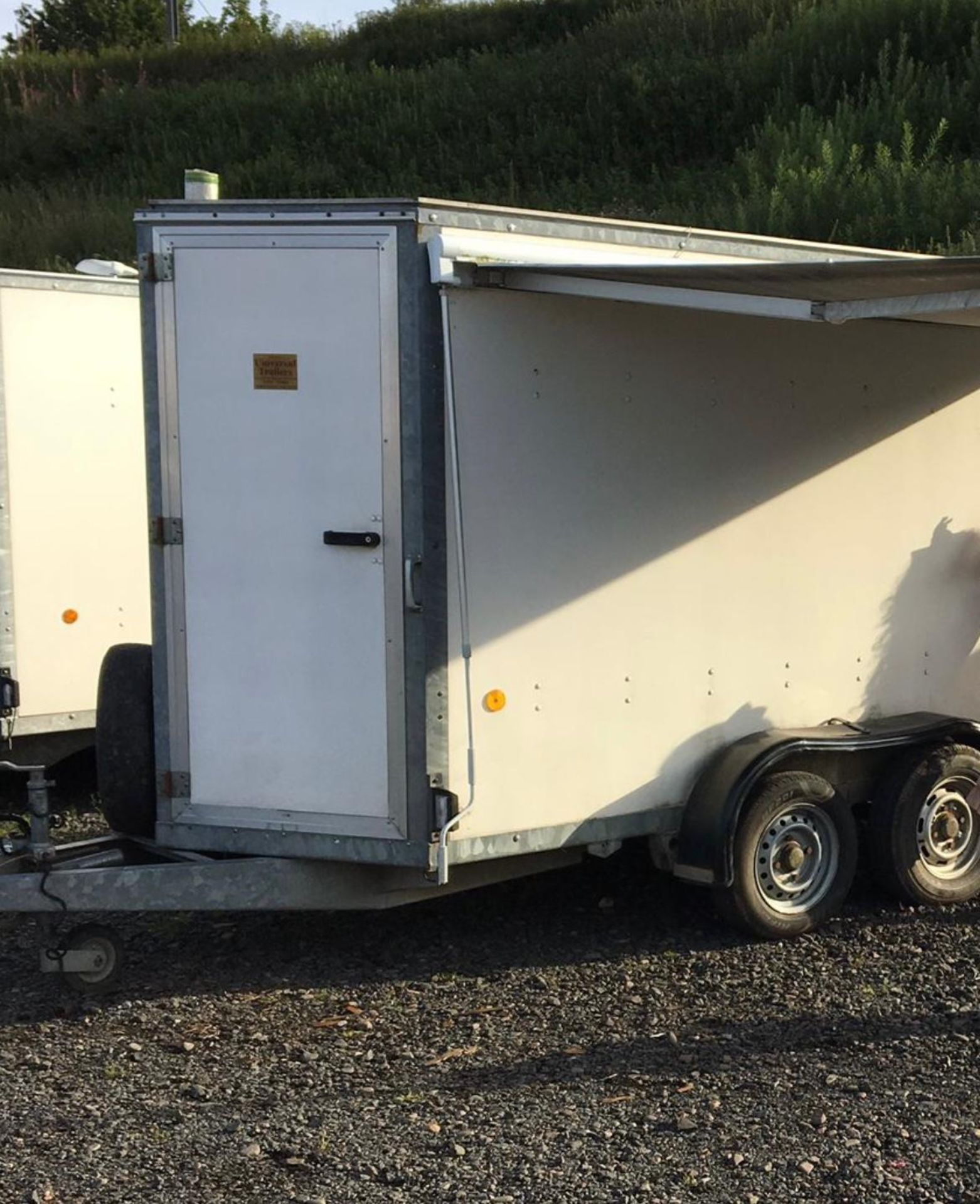 IFOR WILLIAMS BV105 10 X 5 TWIN AXLE BOX TRAILER.LOCATION NORTH YORKSHIRE