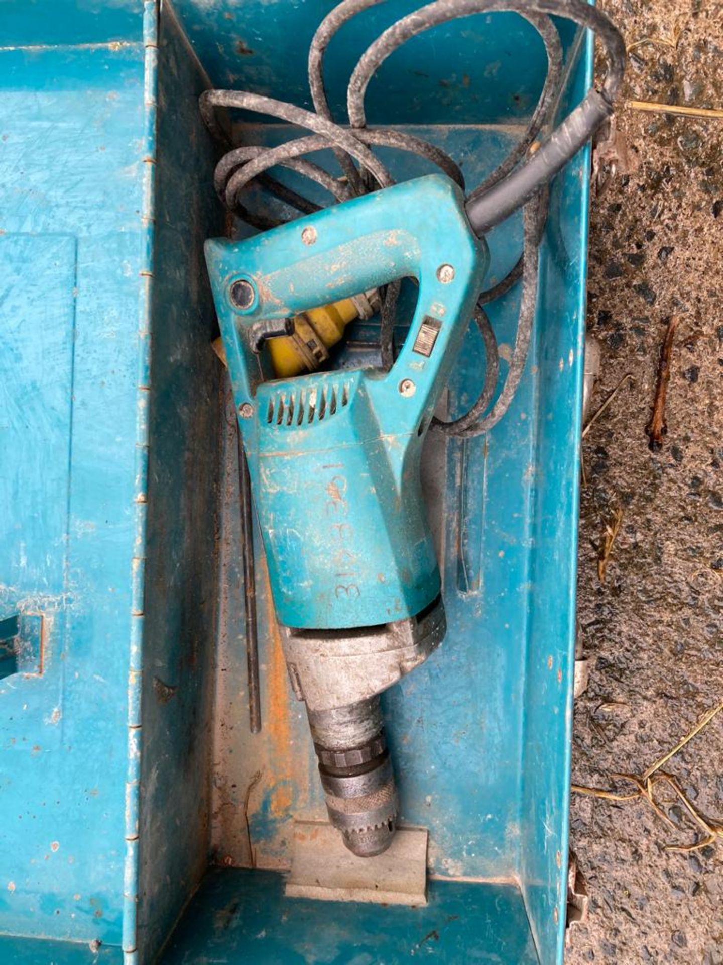 MAKITA CORE DRILL 110V LOCATION NORTHERN IRELAND - Image 2 of 2