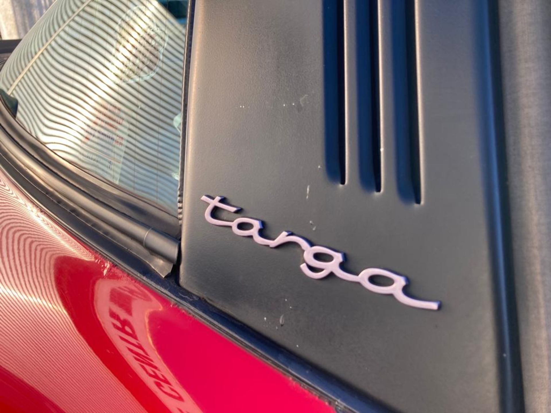 PORSCHE 911 TARGA - Image 19 of 38