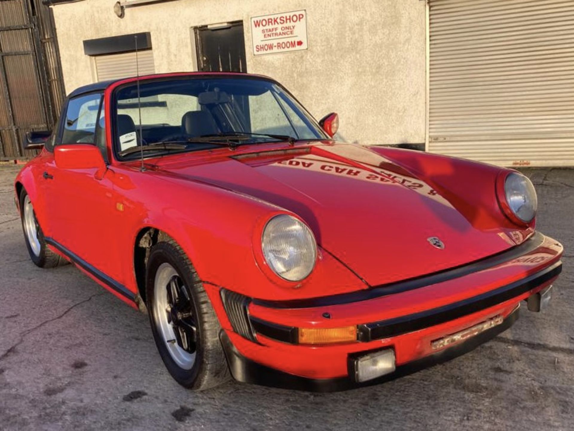 PORSCHE 911 TARGA - Image 25 of 38