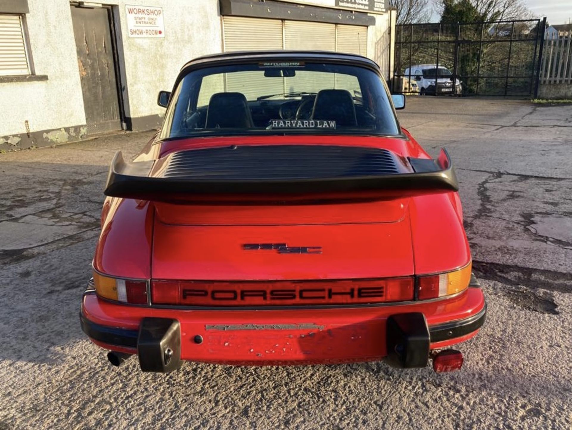 PORSCHE 911 TARGA - Image 10 of 38