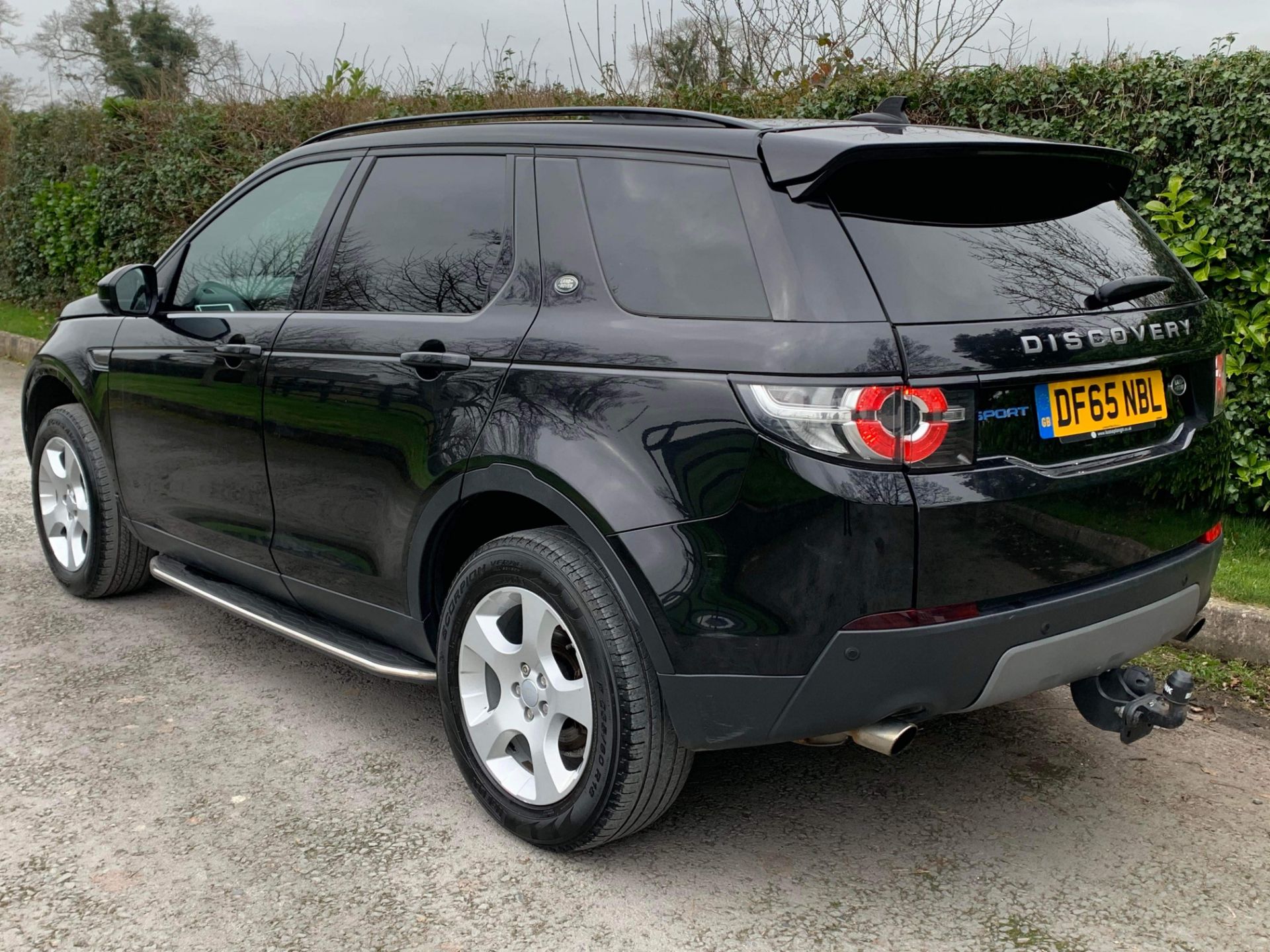 LAND ROVER DISCOVERY SPORT 2.0 TD4 SE TECH 150 S/S - Image 2 of 10