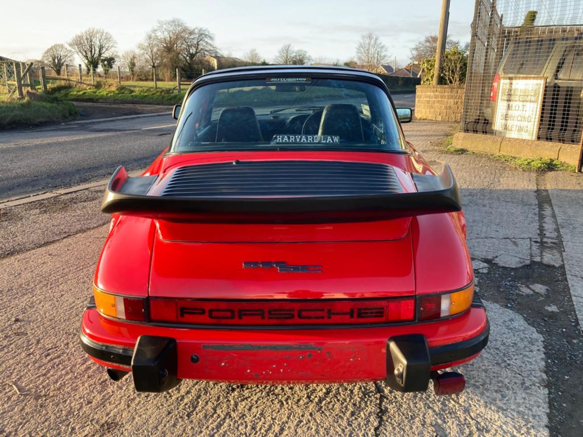 PORSCHE 911 TARGA - Image 31 of 38