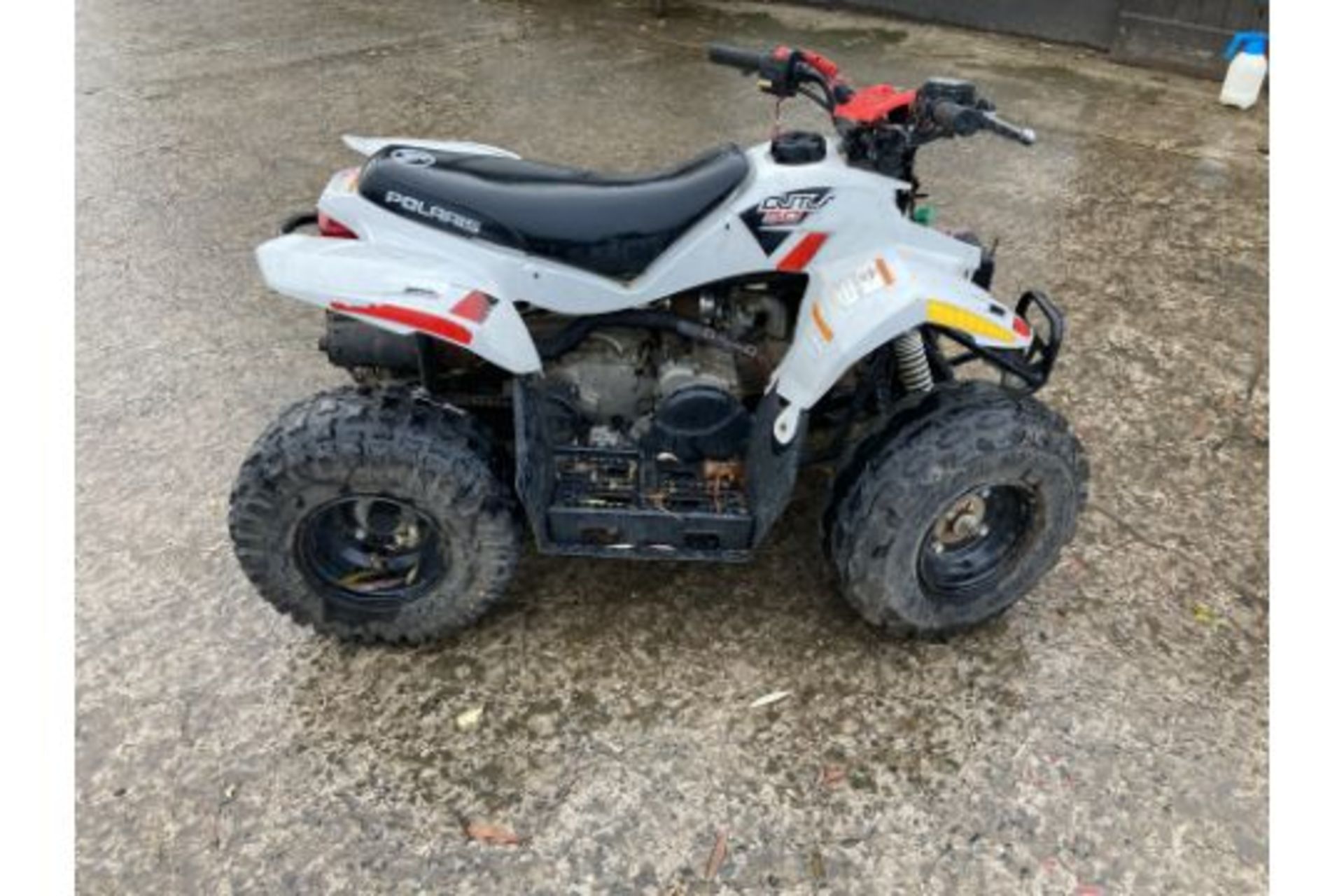 POLARIS PETROL QUAD BIKE - Image 2 of 3