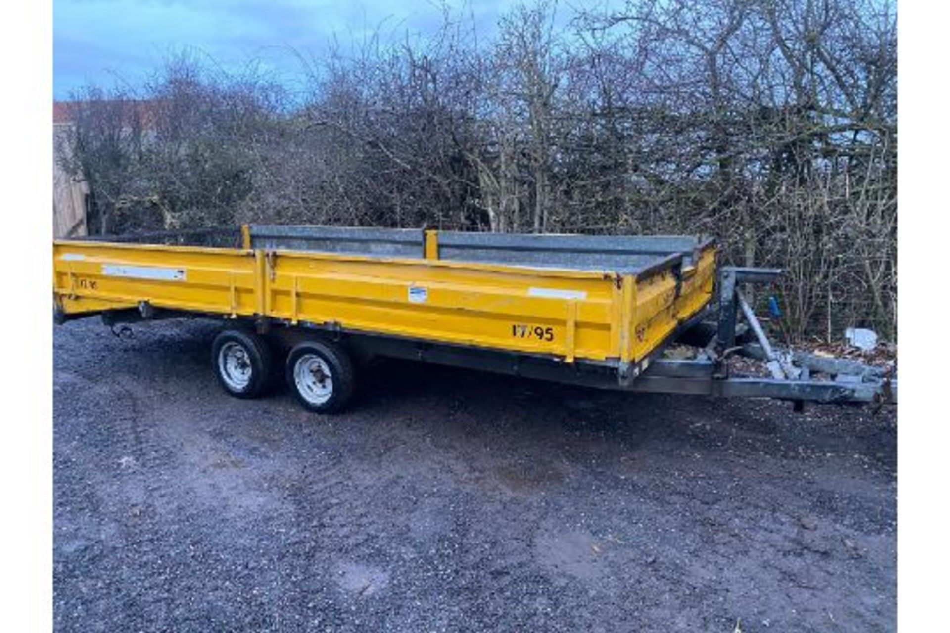 INDESPENSION TILT BED TRAILER