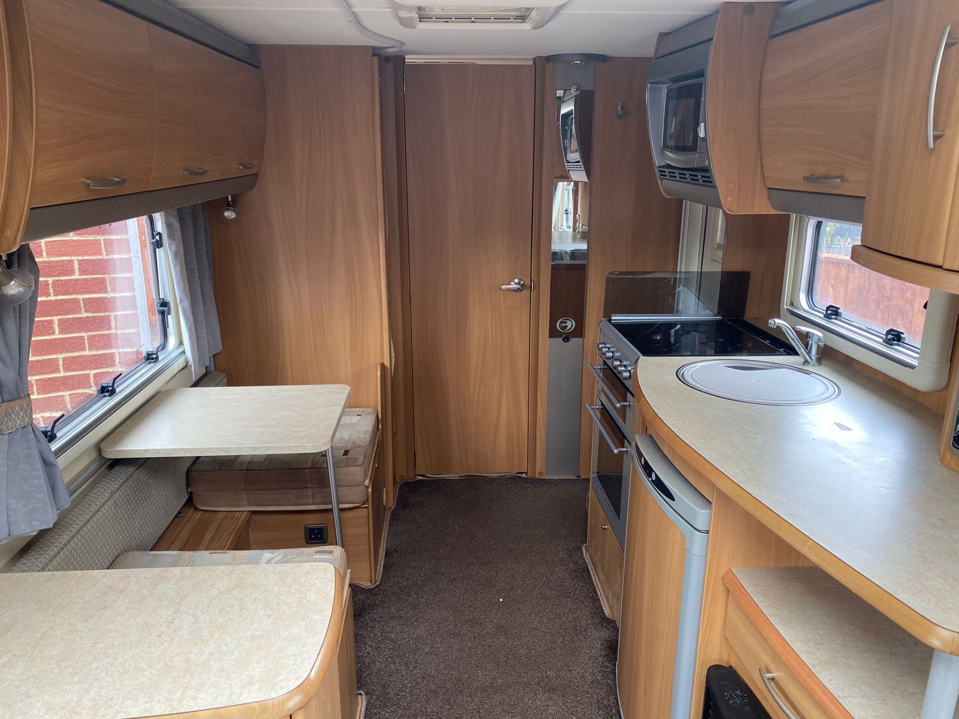 SWIFT CONQUEROR 530 4 BERTH CARAVAN 2008 LOCATION NORTH YORKSHIRE - Image 10 of 10