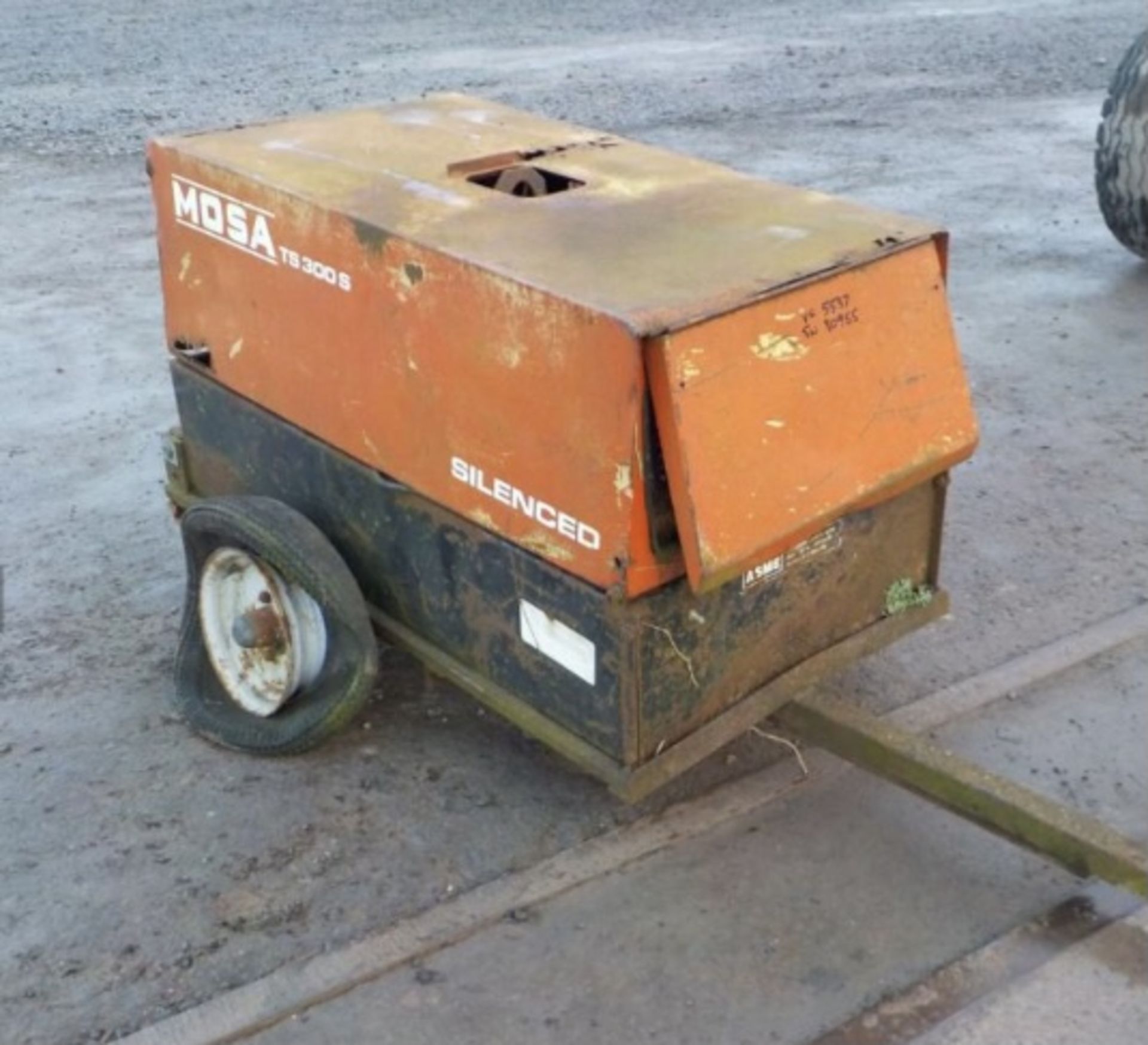 MOSA DIESEL WELDER GENERATOR LOCATED IN NORTHERN IRELAND - Image 7 of 9