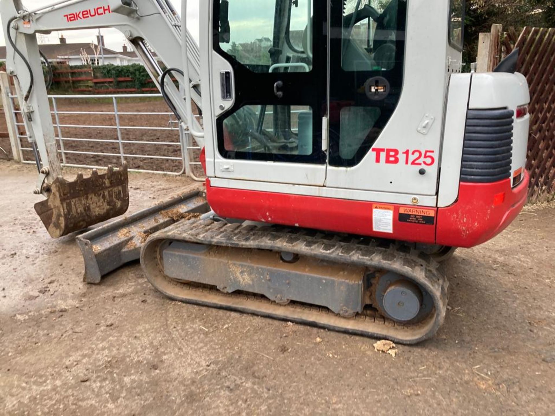 TAKEUCHI MINI DIGGER 3 TON LOCATION NORTHERN IRELAND. - Image 5 of 6