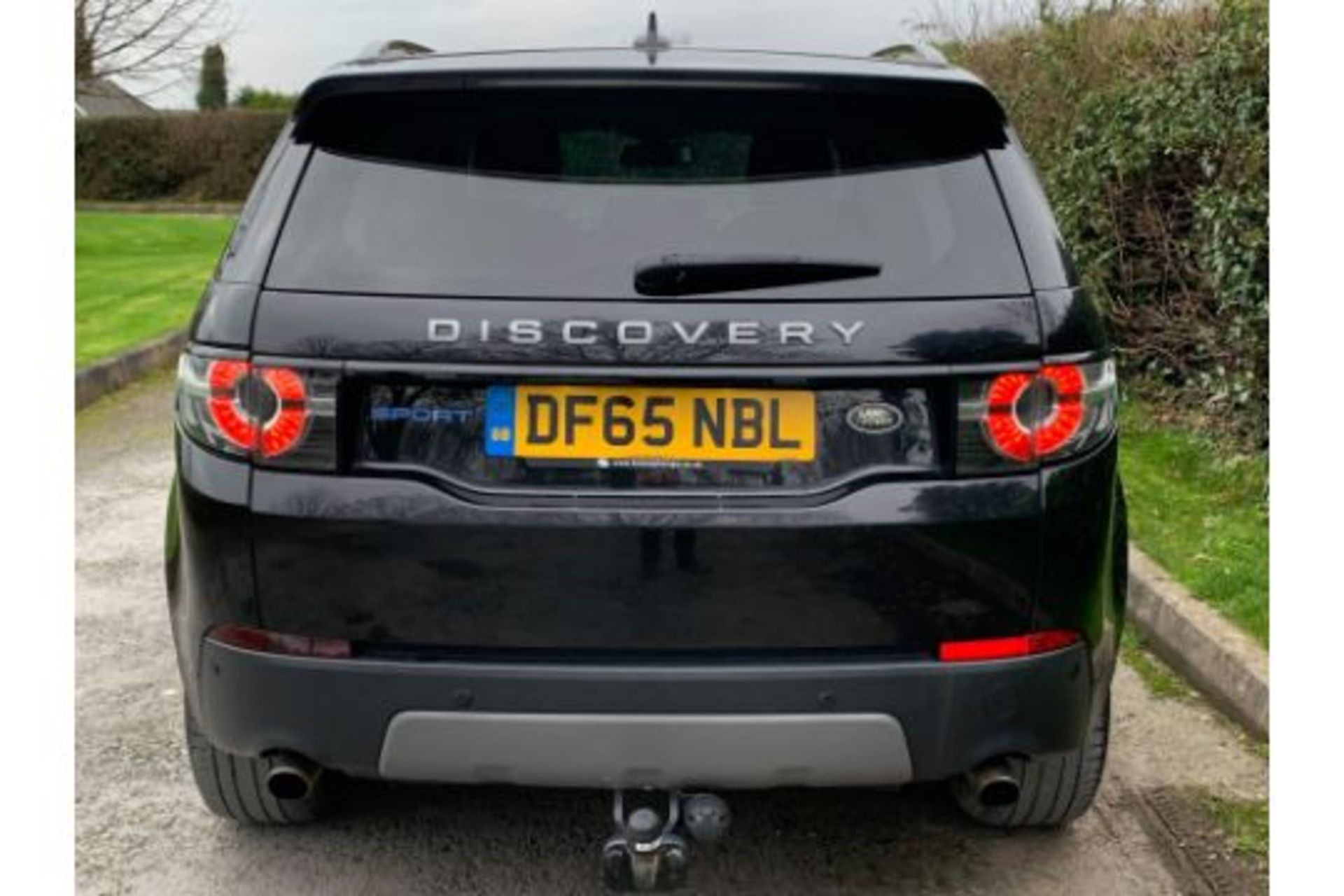 LAND ROVER DISCOVERY SPORT 2.0 TD4 SE TECH 150 S/S - Image 8 of 10