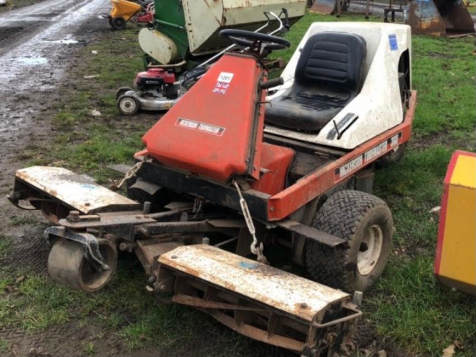 RIDE ON COMMERCIAL MOWER LOCATION NORTH YORKSHIRE. - Image 3 of 3