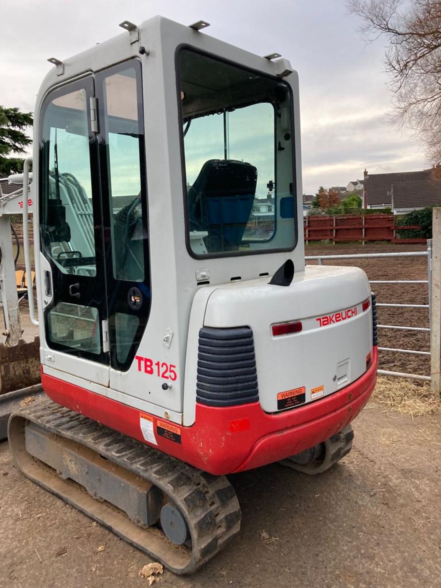 TAKEUCHI MINI DIGGER 3 TON LOCATION NORTHERN IRELAND. - Image 3 of 6