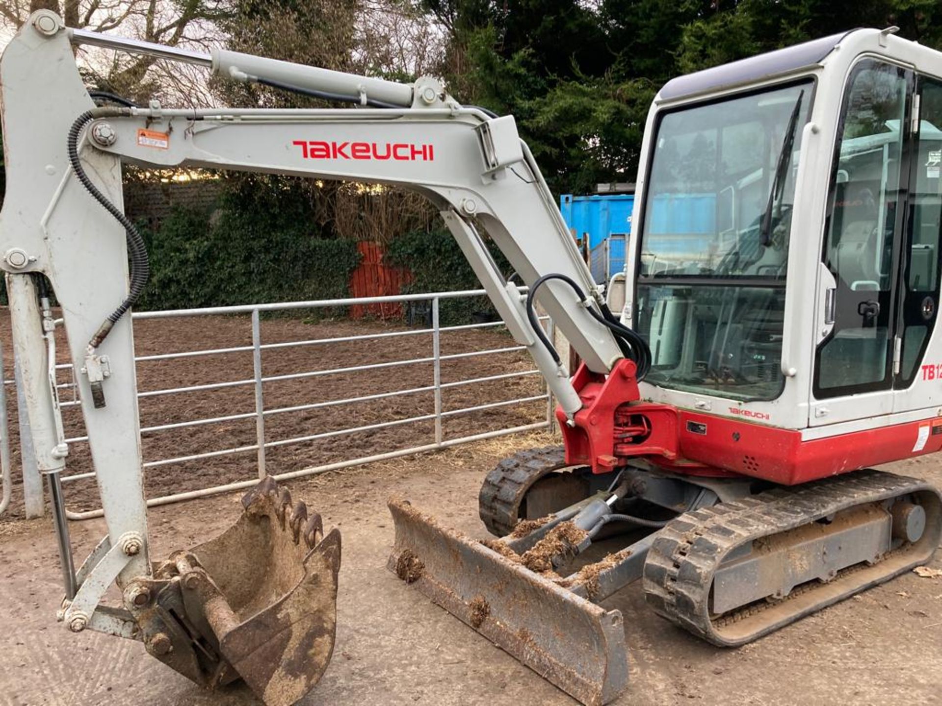 TAKEUCHI MINI DIGGER 3 TON LOCATION NORTHERN IRELAND.