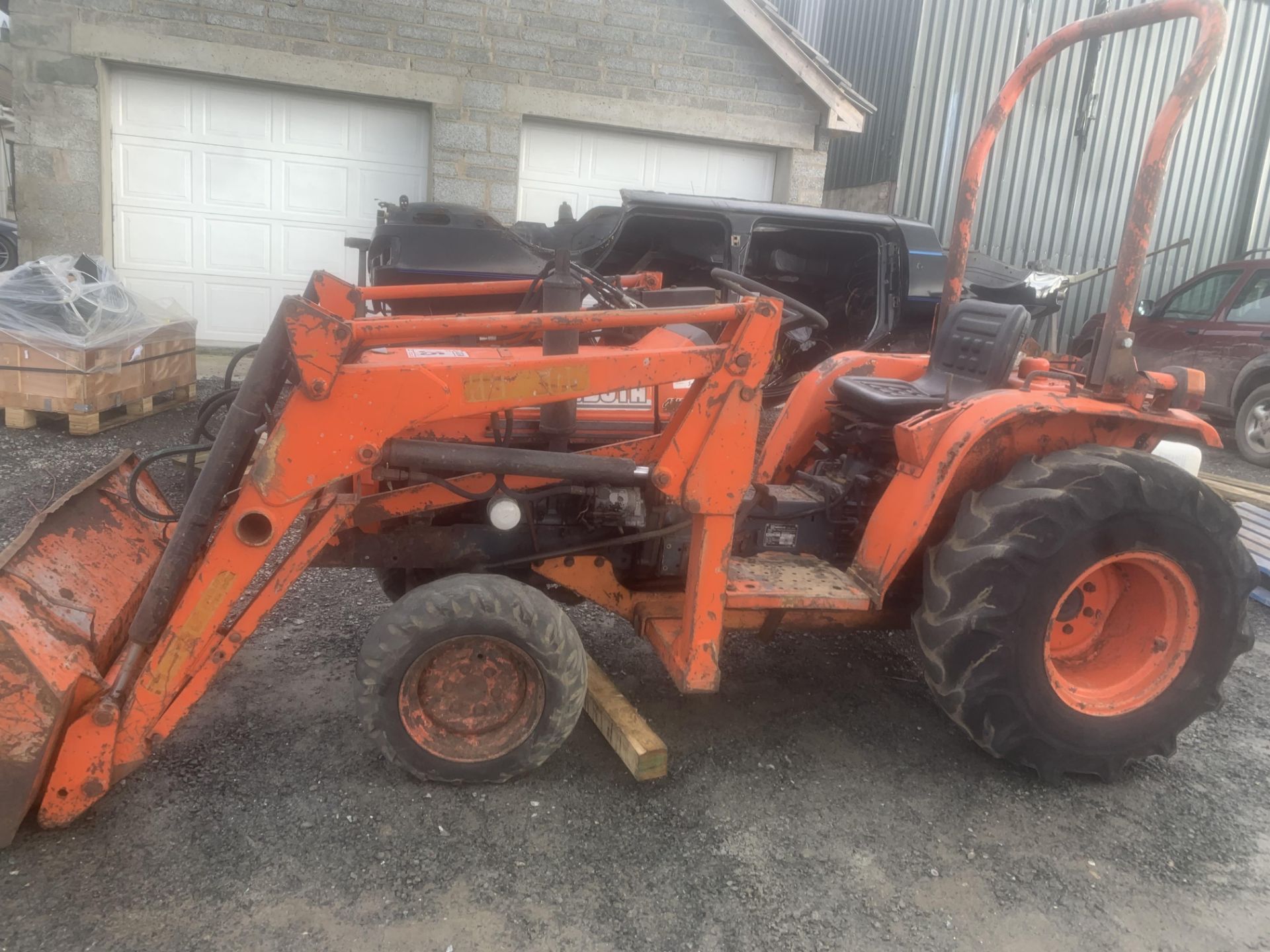 KUBOTA B1250 4WD COMPACT TRACTOR C/W LOADER - Image 4 of 4