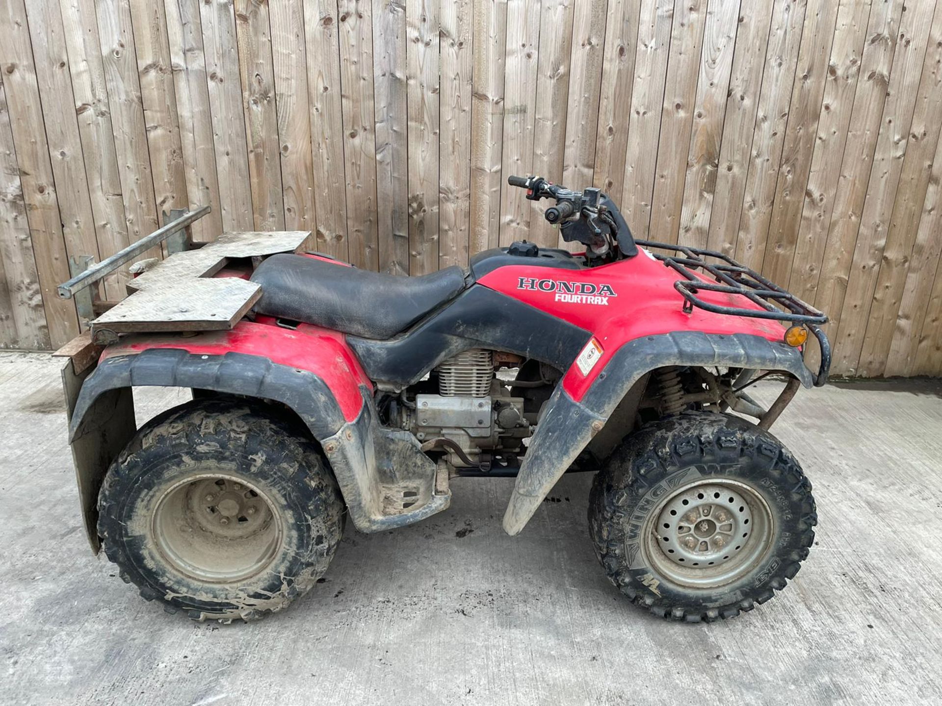 HONDA FOURMAN 4X4 FARM QUAD ATV LOCATION NORTH YORKSHIRE - Image 5 of 7