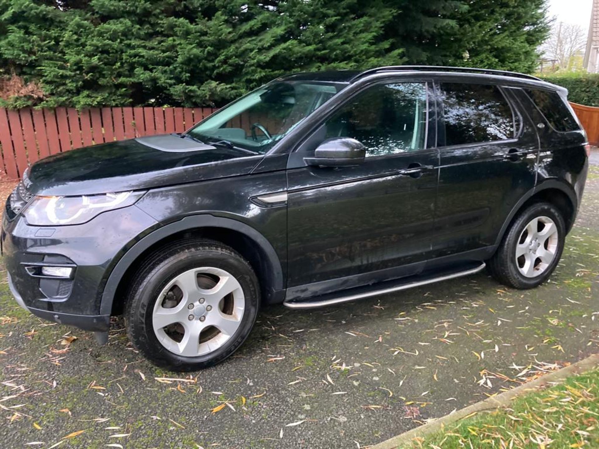 2015 LAND ROVER DISCOVERY SPORT 2.0 TD4 SE TECH 150 S/S - Image 2 of 7