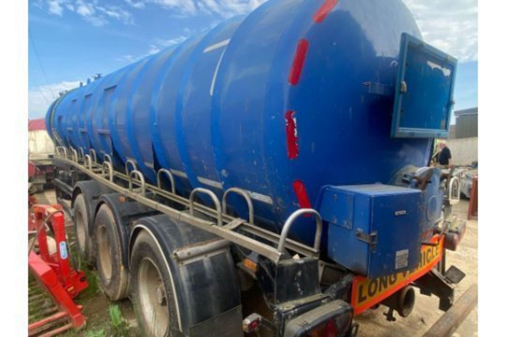 THOMPSON CARMICHAEL HGV VACUUM TANKER  PLUS VAT - Image 3 of 4