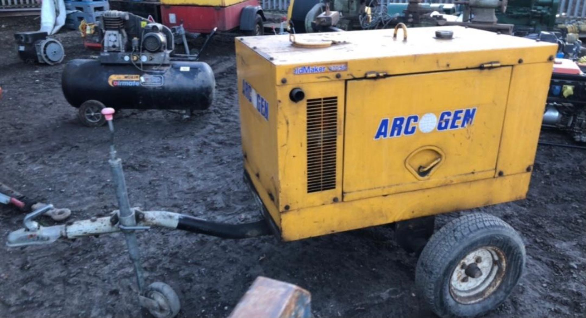 ARC GEN TOW BEHIND WELDER GENERATOR .KUBOTA ENGINE 15 KVA . STARTS RUNS & PRODUCES POWER  PLUS - Image 6 of 6