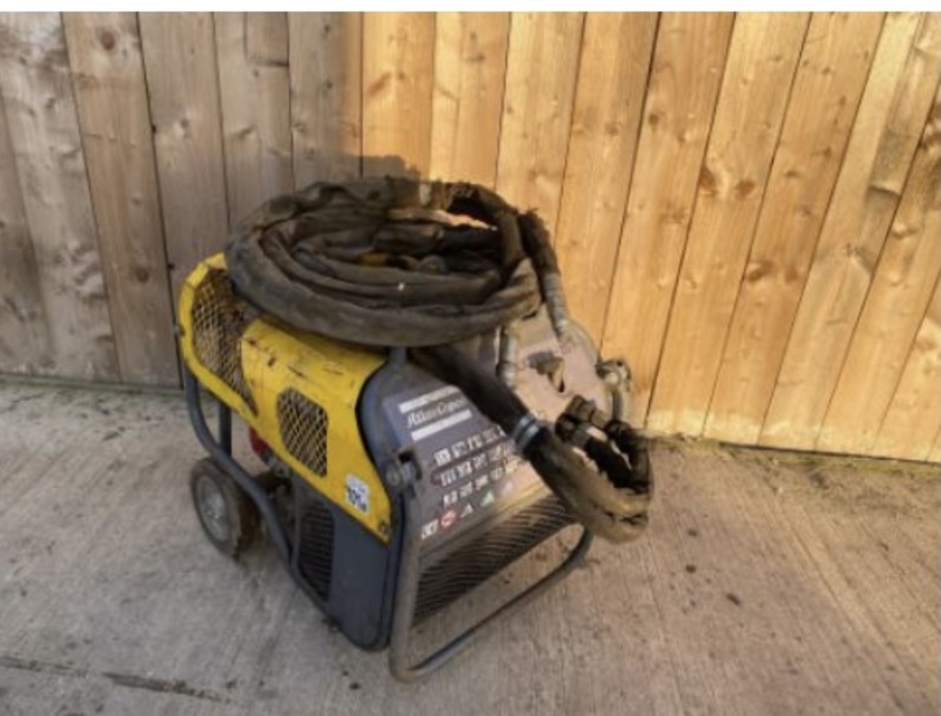 ATLAS COPCO HYDRAULIC POWER PACK WITH HOSES LOCATED IN NORTH YORKSHIRE. - Image 3 of 3