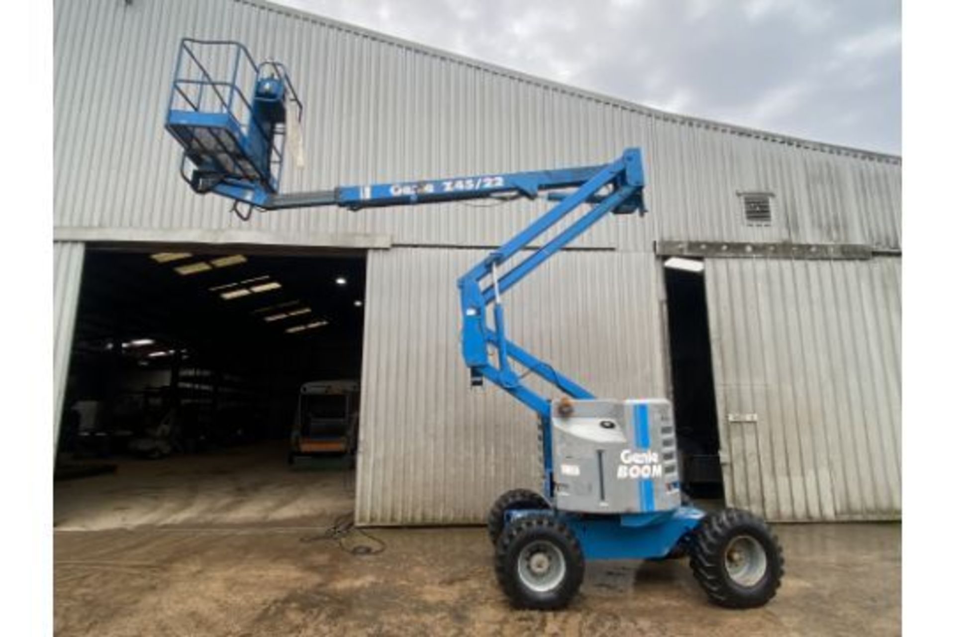 GENIE BOOM Z45/22 ARTICULATED BOOM LIFT CHERRY PICKER  STARTS RUNS & LIFTS