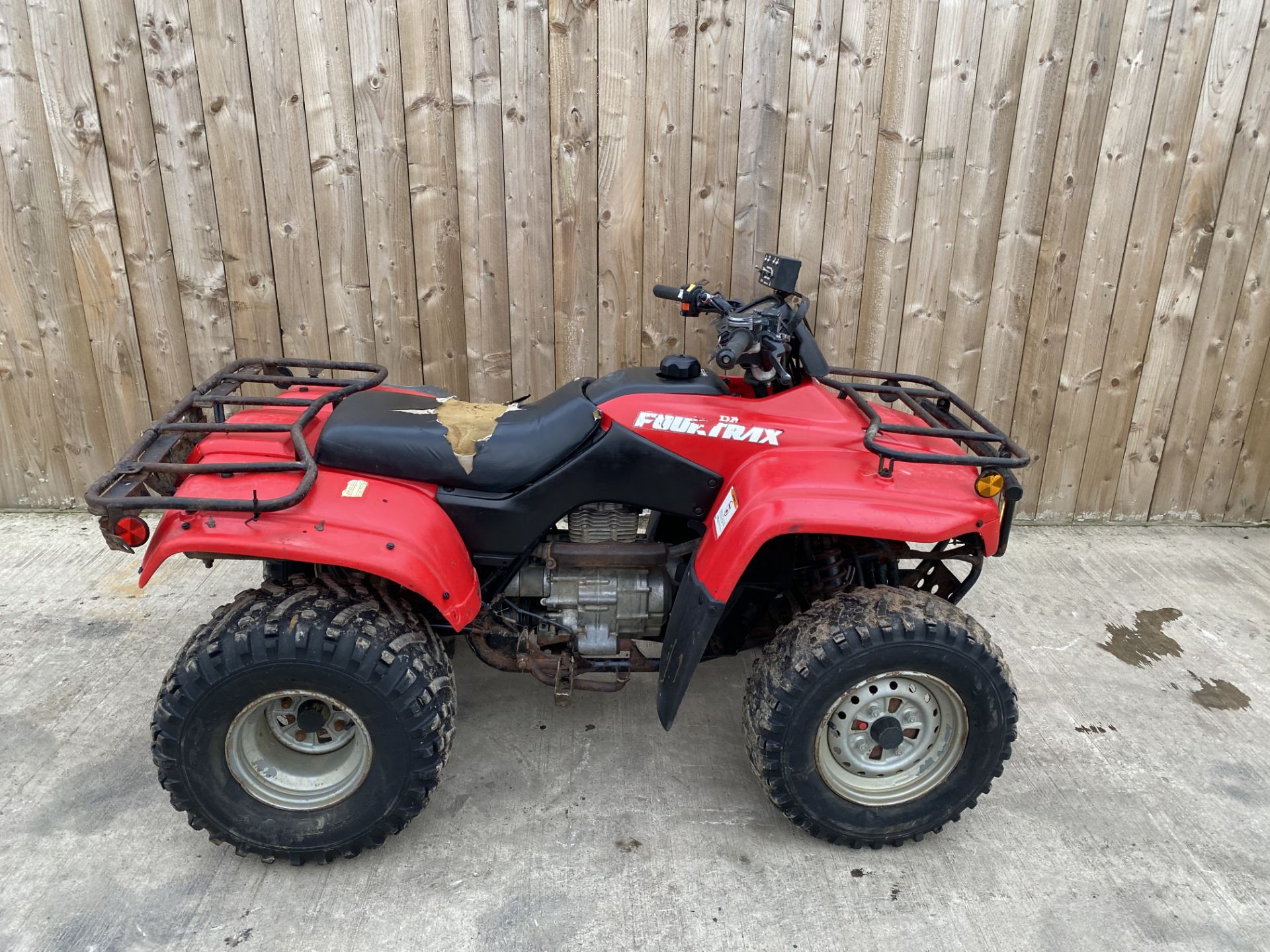 HONDA FOURTRAX FARM QUAD ROAD REGISTERED WITH V5 YEAR 2005 STARTS RUNS & DRIVES   DELIVERY AVAILABLE