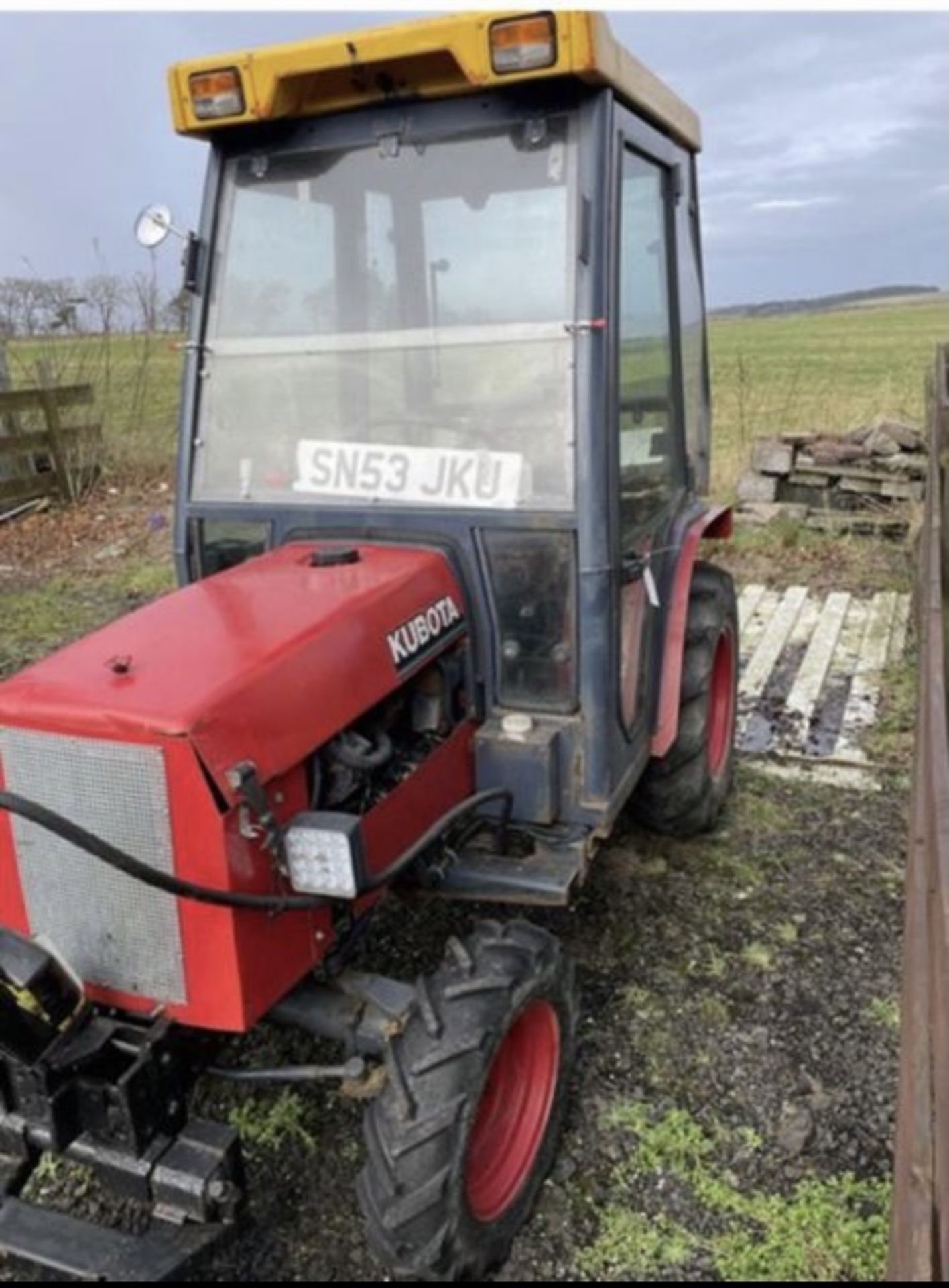 KUBOTA B2110 COMPACT TRACTOR WITH SNOW PLOUGH STARTS RUNS AND DRIVES FINE .LOCATED IN  NORTHERN