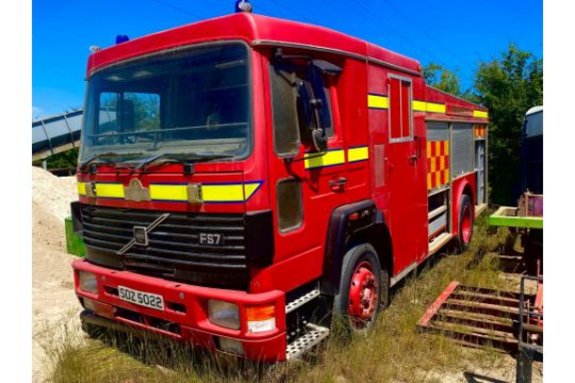 VOLVO FS7 FIRE ENGINE  DFR: 01/04/1995 COACHBUILT BY BROWNS  EX NIFRS