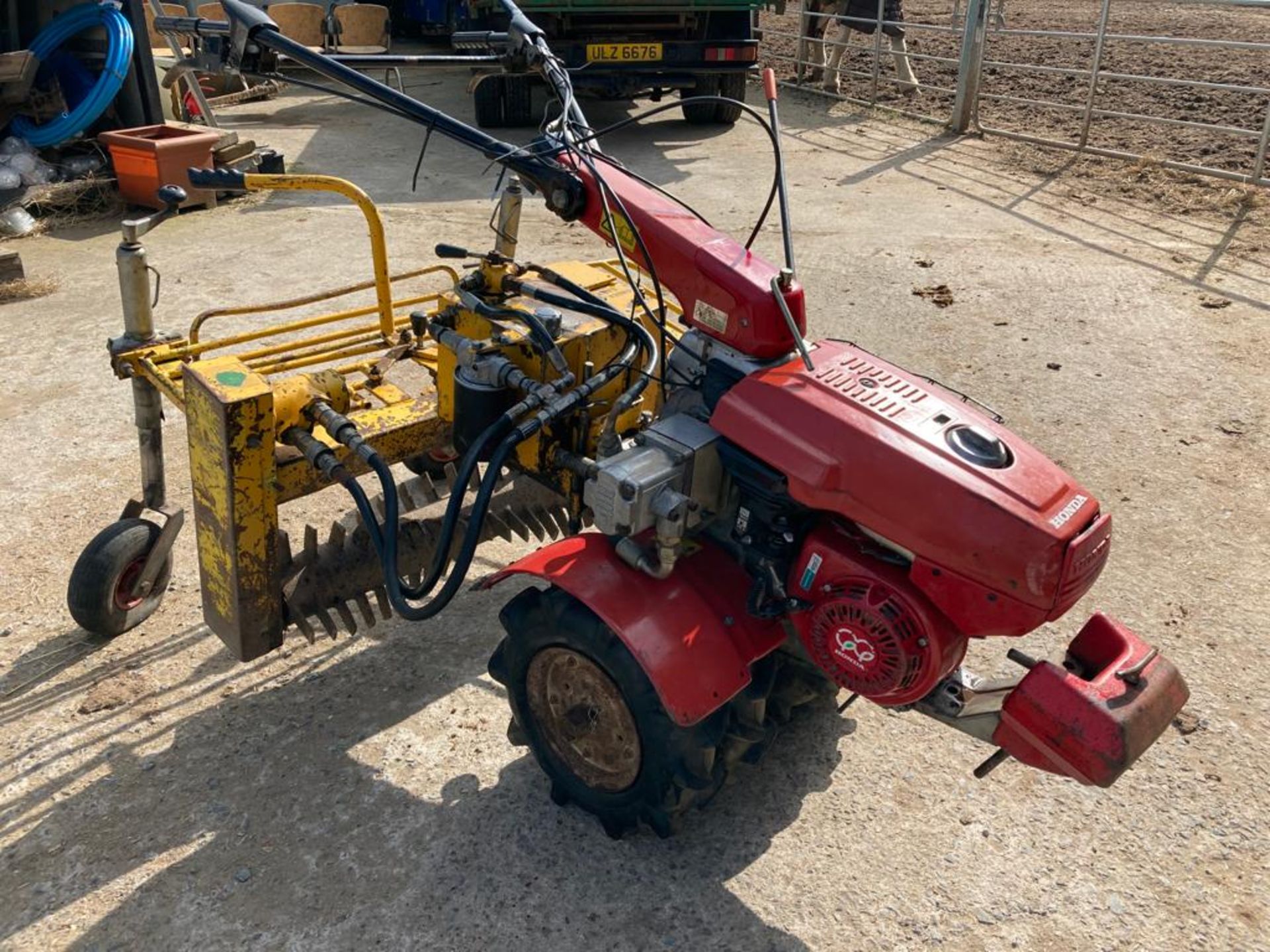 BLEC HONDA PEDESTRIAN STONE RAKE LOCATION NORTHERN IRELAND. - Image 7 of 7