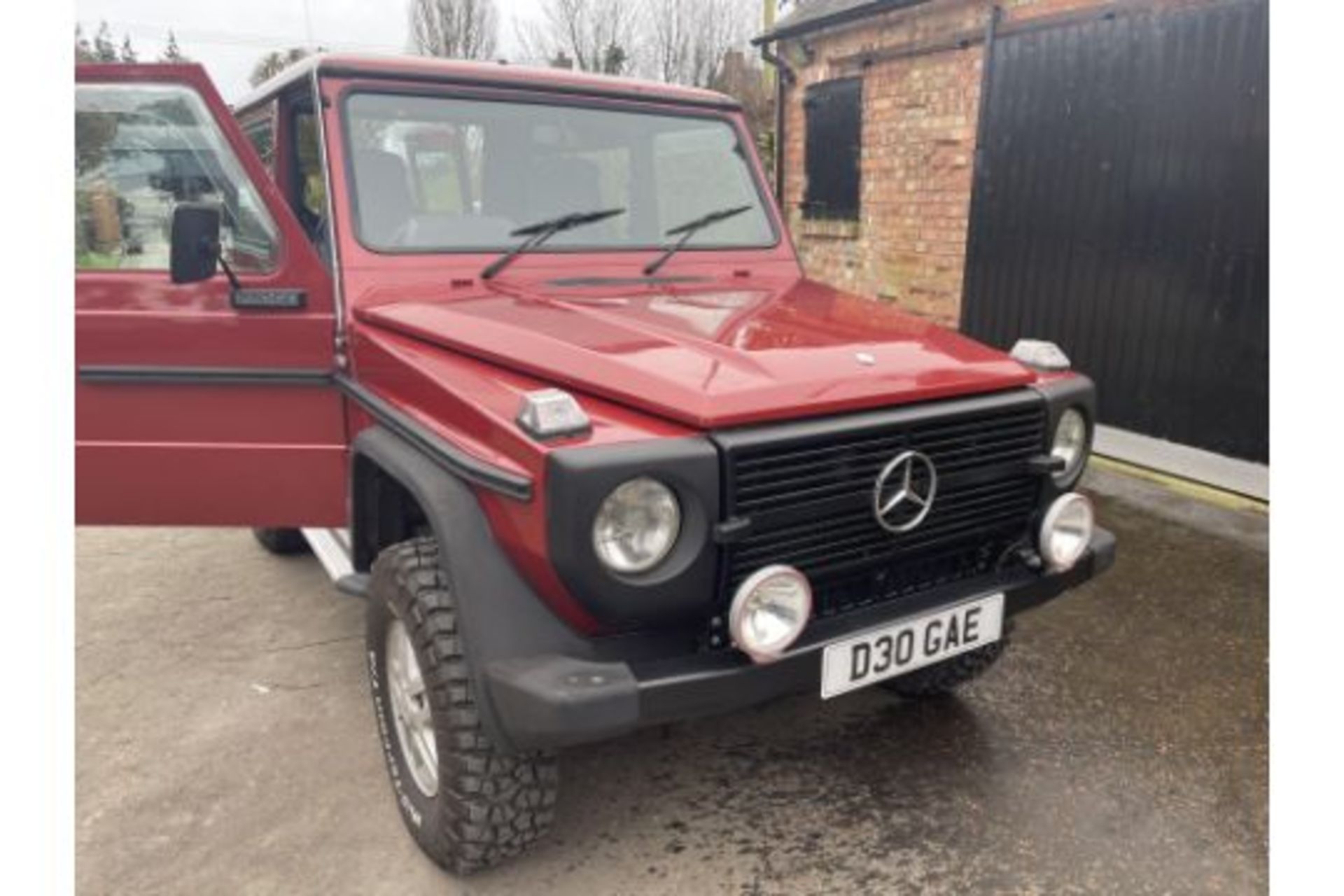 1987 MERCEDES BENZ 230 GE 2.3  DFR:10/06/87 ODO 86,000 Miles  MOT 18/10/2022 NEW EXHAUST JUST - Image 9 of 12