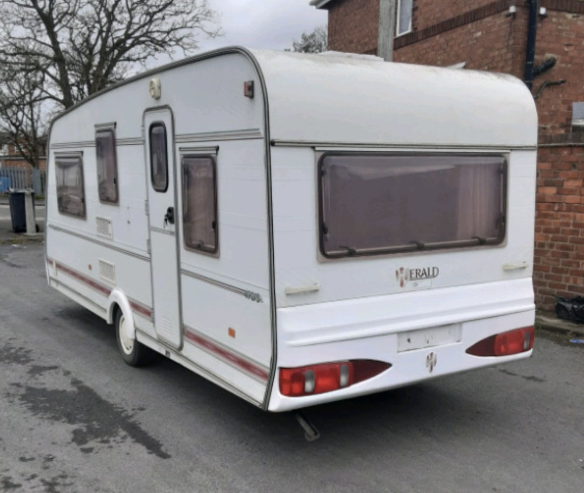 COMPASS HERALD 5 BERTH TORUING CARAVAN *LOCATION NORTH YORKSHIRE* - Image 7 of 7