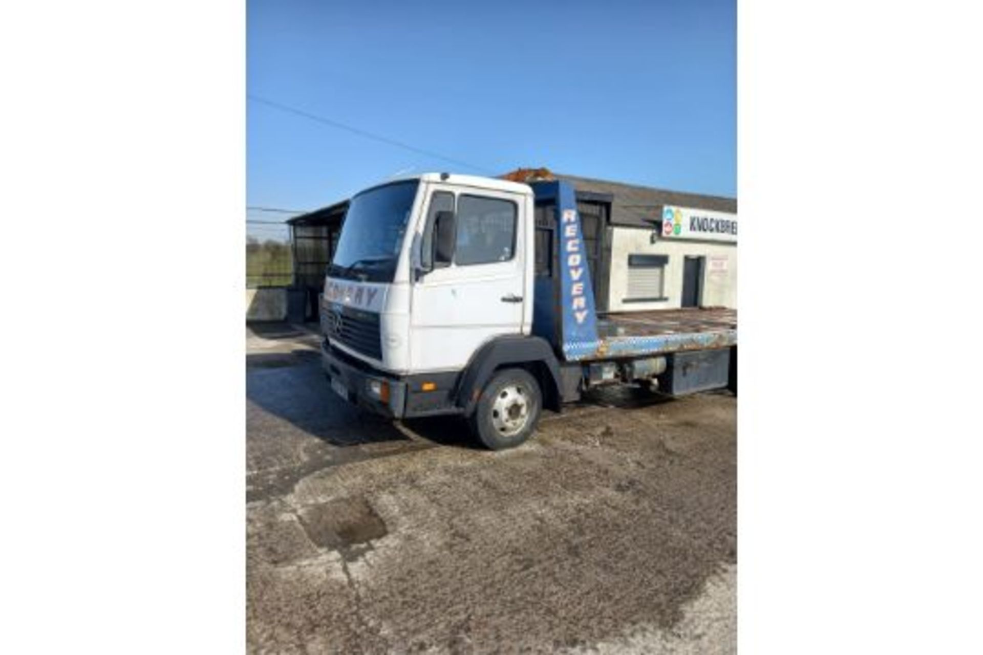 1997 MERCEDES LK900 RECOVERY TRUCK NO PSV REQUIRED - Image 2 of 6