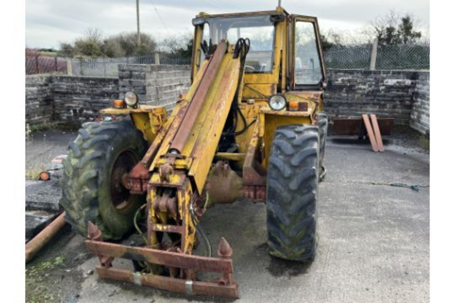 MATBRO TELERAM TELESCOPIC HANDLER BRAKES REQUIRE ATTENTION