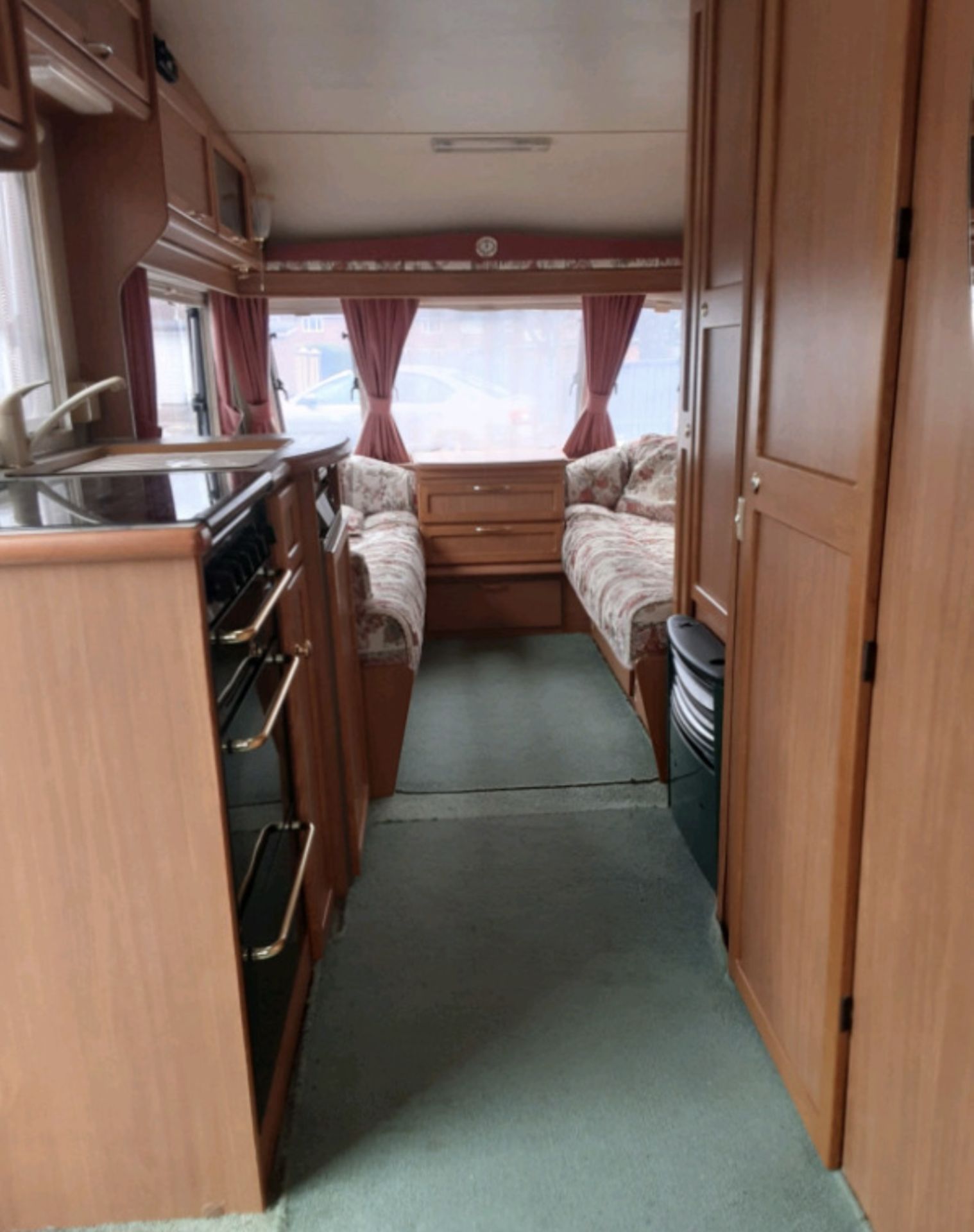 COMPASS HERALD 5 BERTH TORUING CARAVAN *LOCATION NORTH YORKSHIRE* - Image 6 of 7