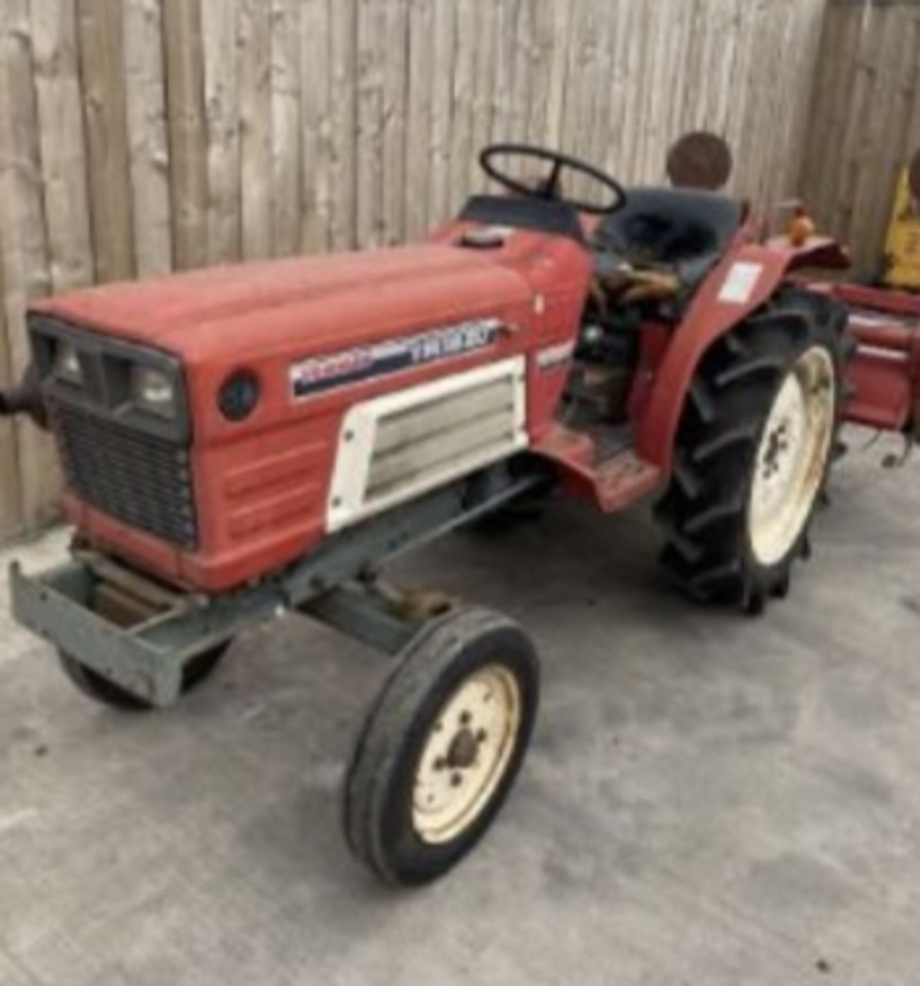 YANMAR YM1280 COMPACT TRACTOR & ROTOVATOR ATTACHMENTÿ HOURS: 829 3 CYLINDER YANMAR DIESEL ENGINE