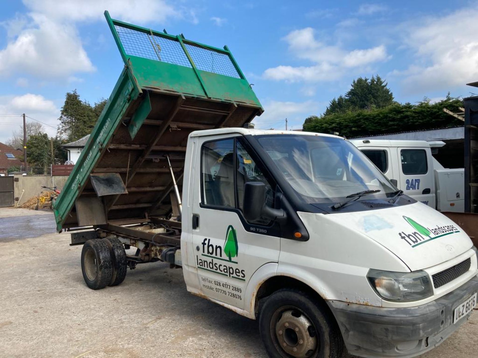 FORD TRANSIT 350 TIPPER DIESEL STARTS RUNS AND DRIVES. AND TIPS 163000 MILES.LOCATED IN NORTHERN