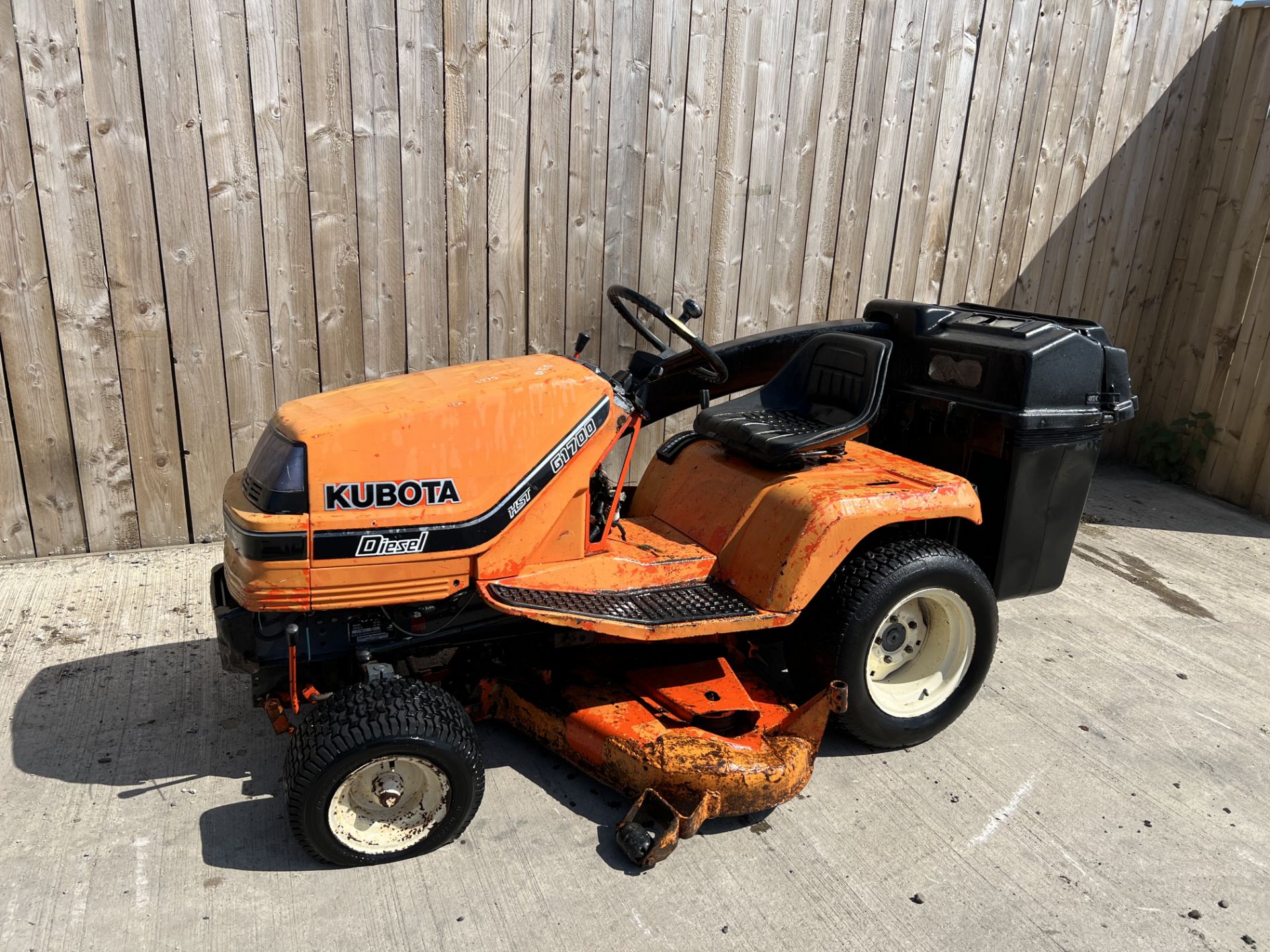 KUBOTA DIESEL RIDE ON MOWER LOCATION NORTH YORKSHIRE. - Image 2 of 5