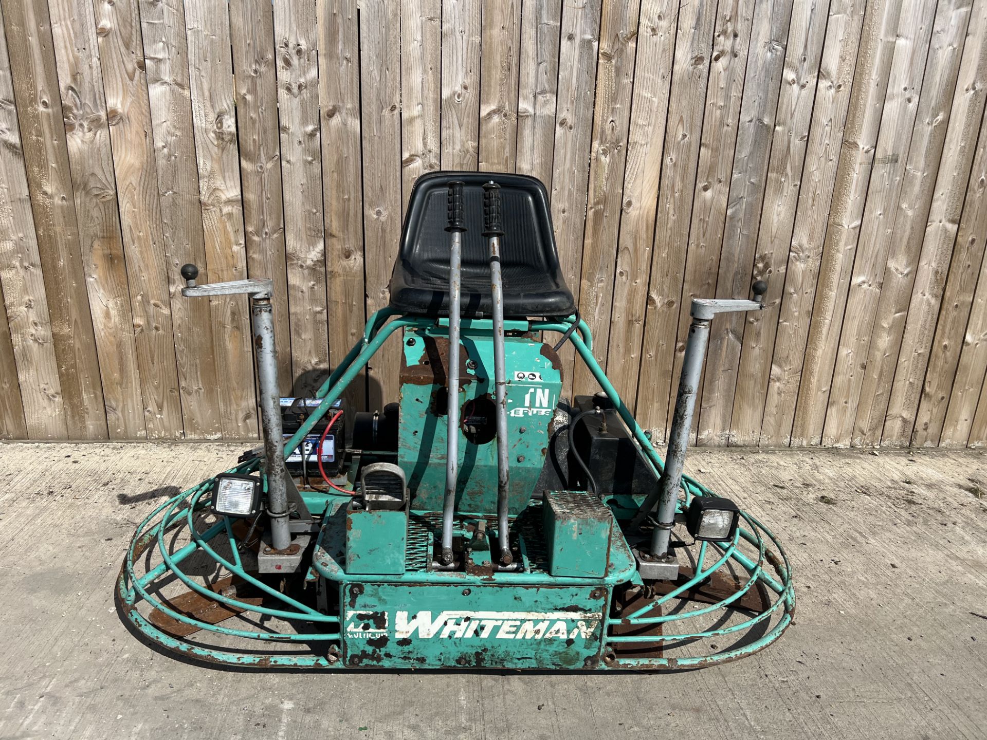 WHITEMAN MULTIQUIP RIDE ON CONCRETE POWER FLOAT SCREED *LOCATION NORTH YORKSHIRE*