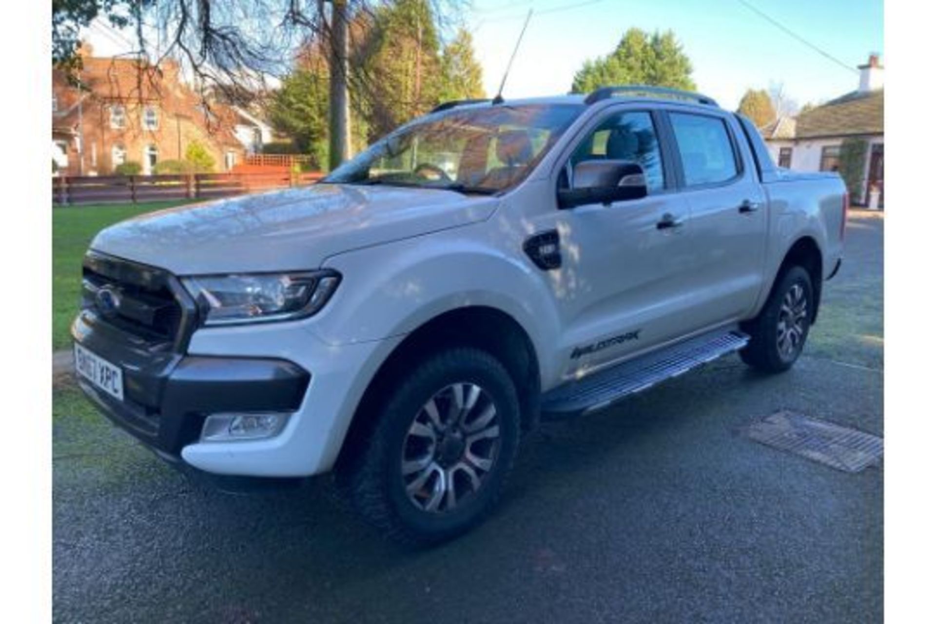 FORD RANGER WILDTRACK 2017ÿ 3.2 DIESEL 113000 MILES MOTD OCT 22.STARTS RUNS AND DRIVES.LOCATED IN - Image 2 of 16