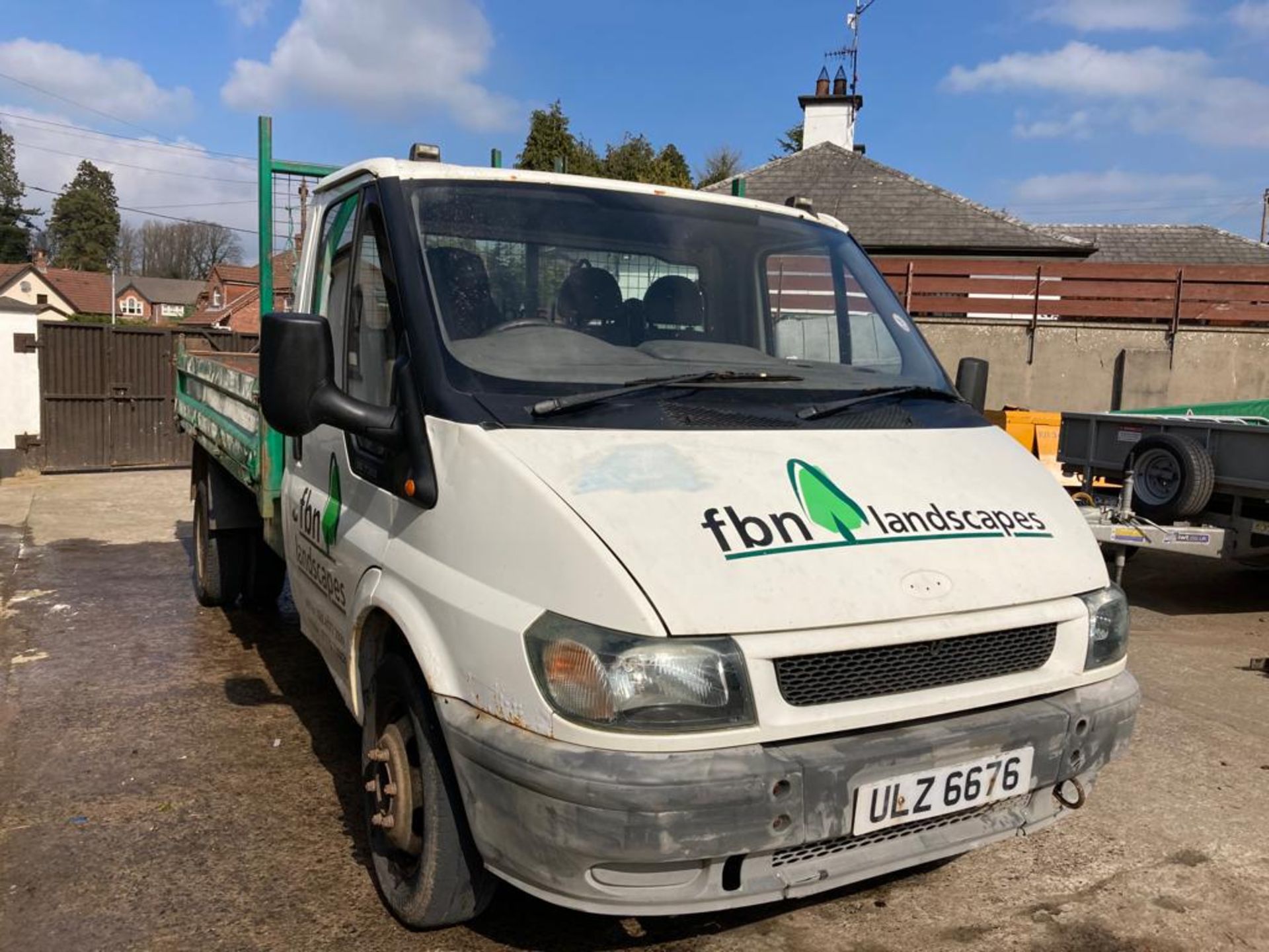 FORD TRANSIT 350 TIPPER DIESEL STARTS RUNS AND DRIVES. AND TIPS 163000 MILES.LOCATED IN NORTHERN - Image 2 of 3