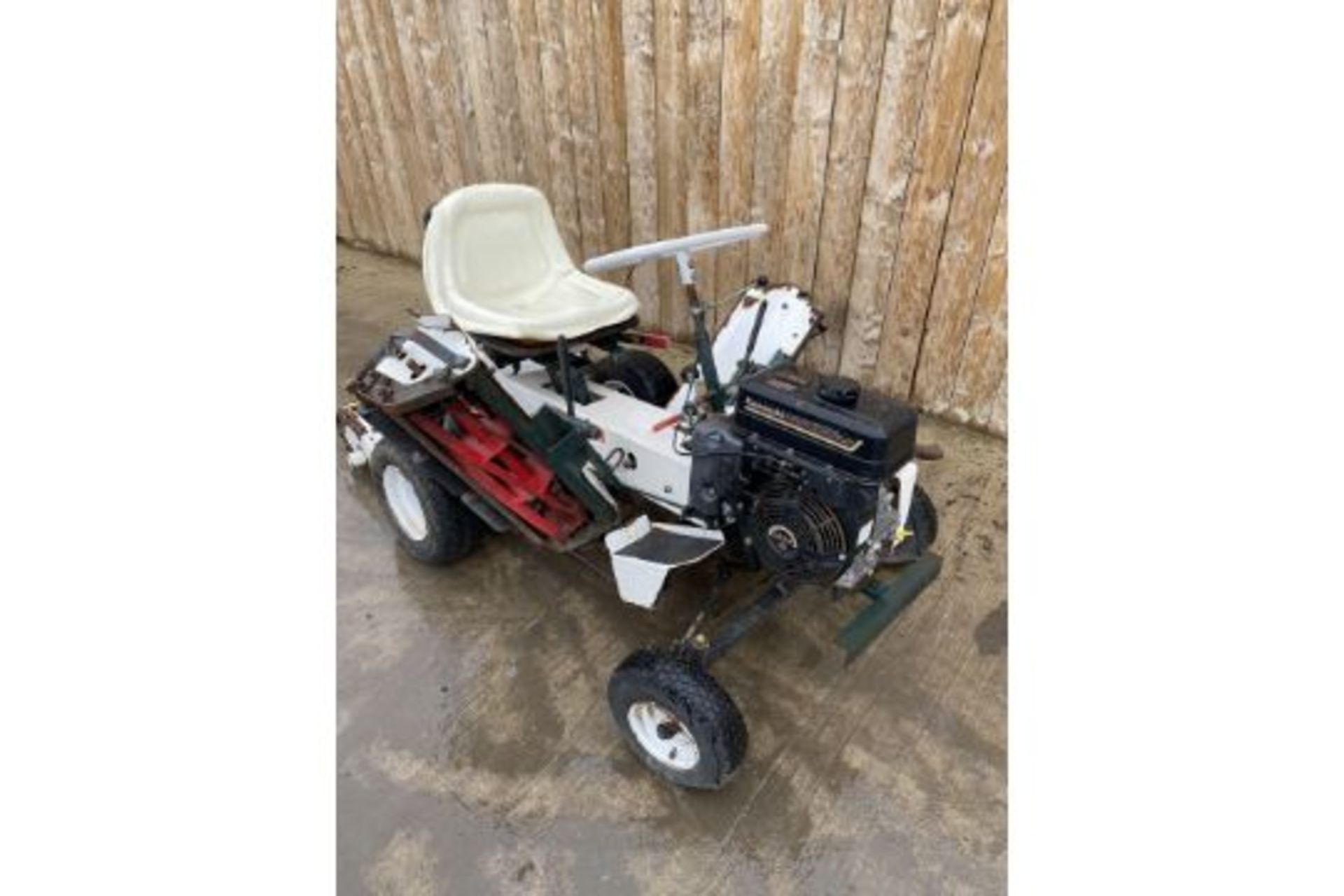 ALLEN NATIONAL RIDE ON GANG MOWER *LOCATION NORTH YORKSHIRE*