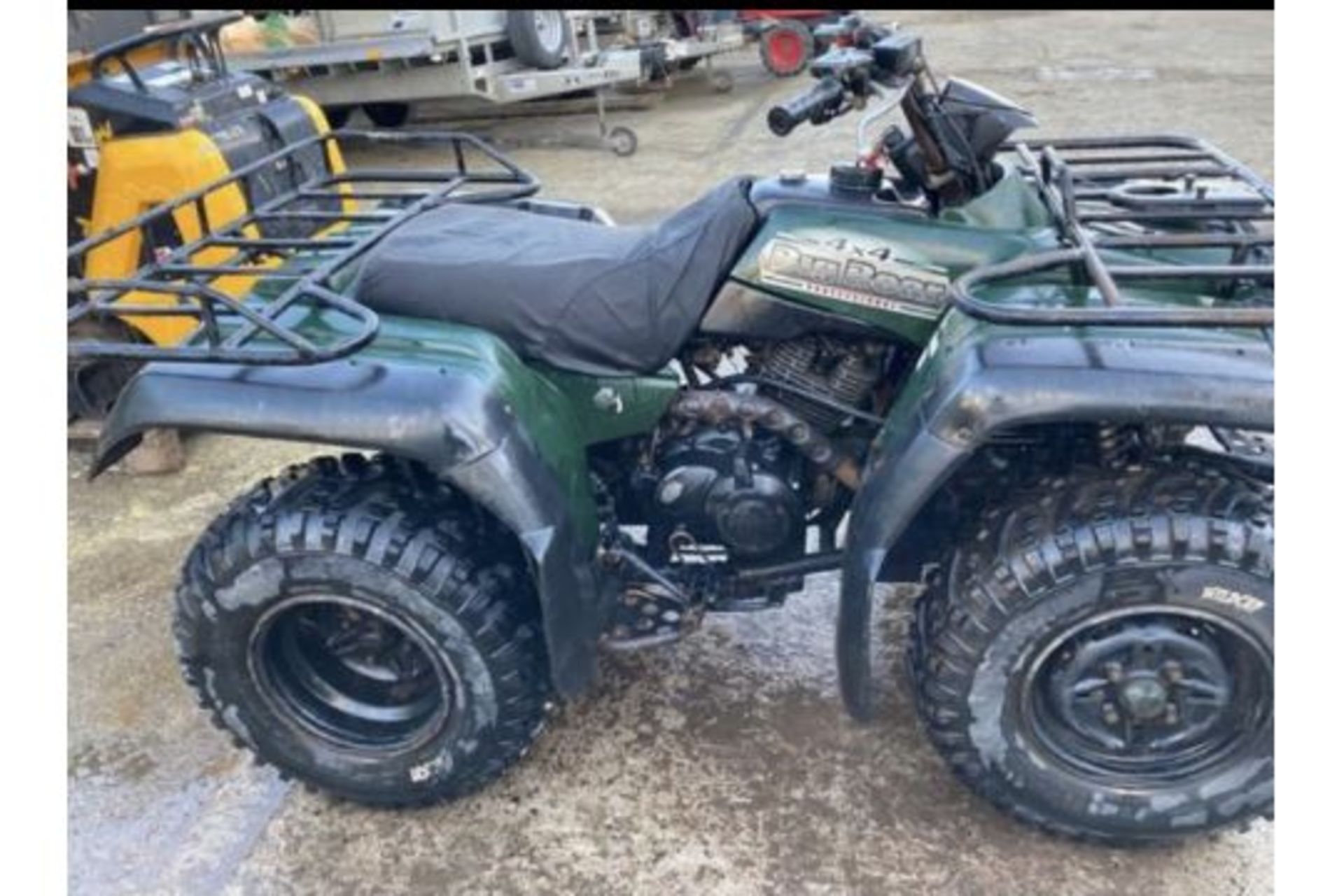 YAMAHA BIG BEAR PETROL 4WD QUAD BIKE STARTS RUNS AND DRIVES. CAN POST ON A PALLET..LOCATED IN - Image 3 of 4