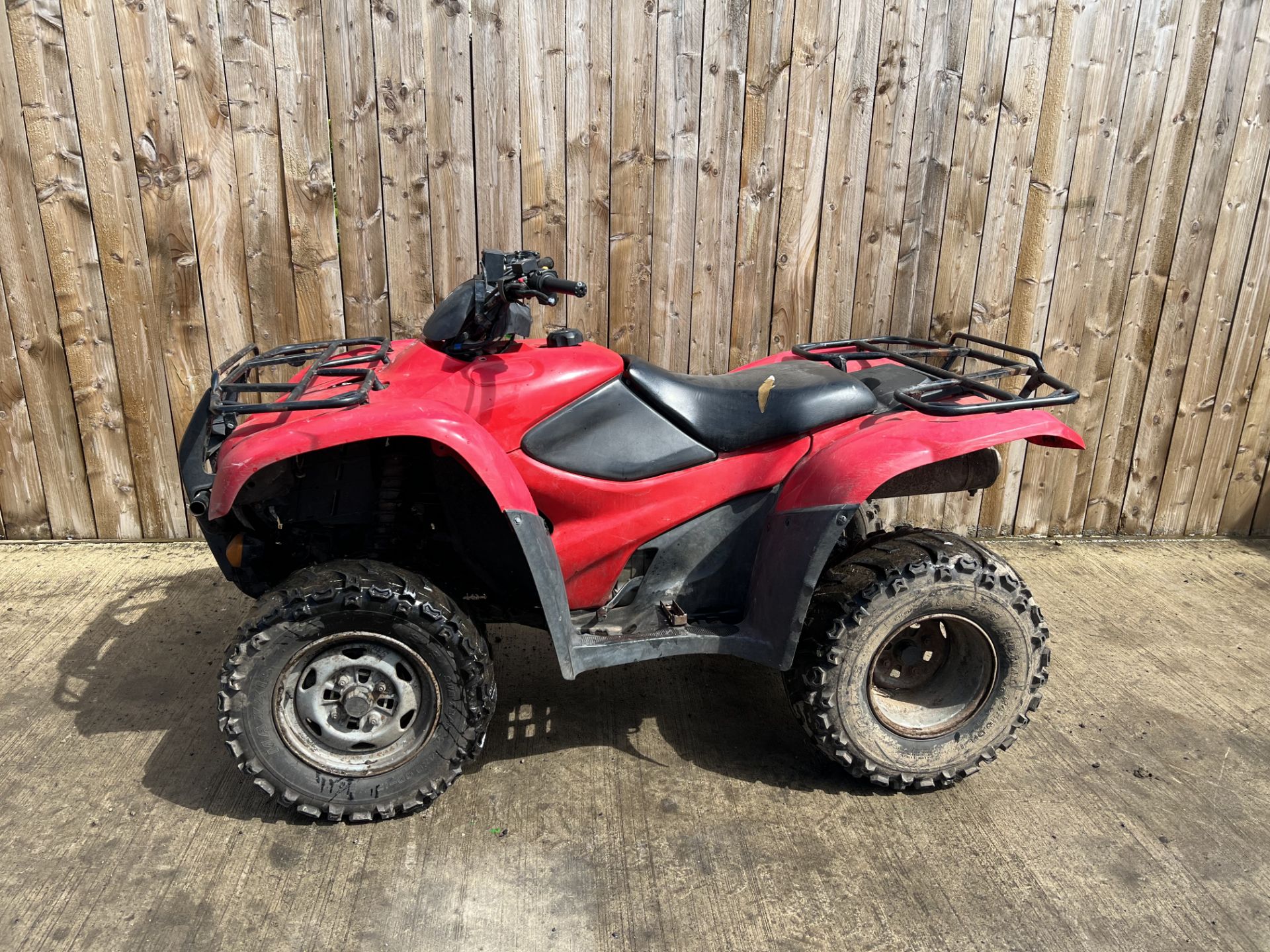 2011 HONDA TRX420 FARM QUAD STARTS RUNS & DRIVES  PLUS VAT LOCATION NORTH YORKSHIRE - Image 4 of 4