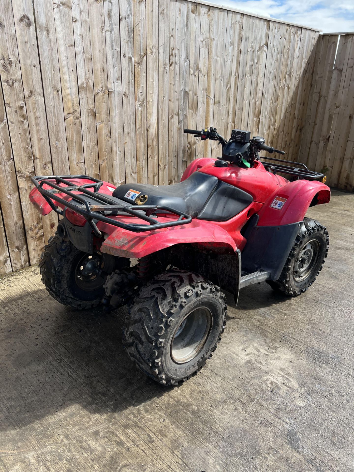 2011 HONDA TRX420 FARM QUAD STARTS RUNS & DRIVES  PLUS VAT LOCATION NORTH YORKSHIRE - Image 3 of 4